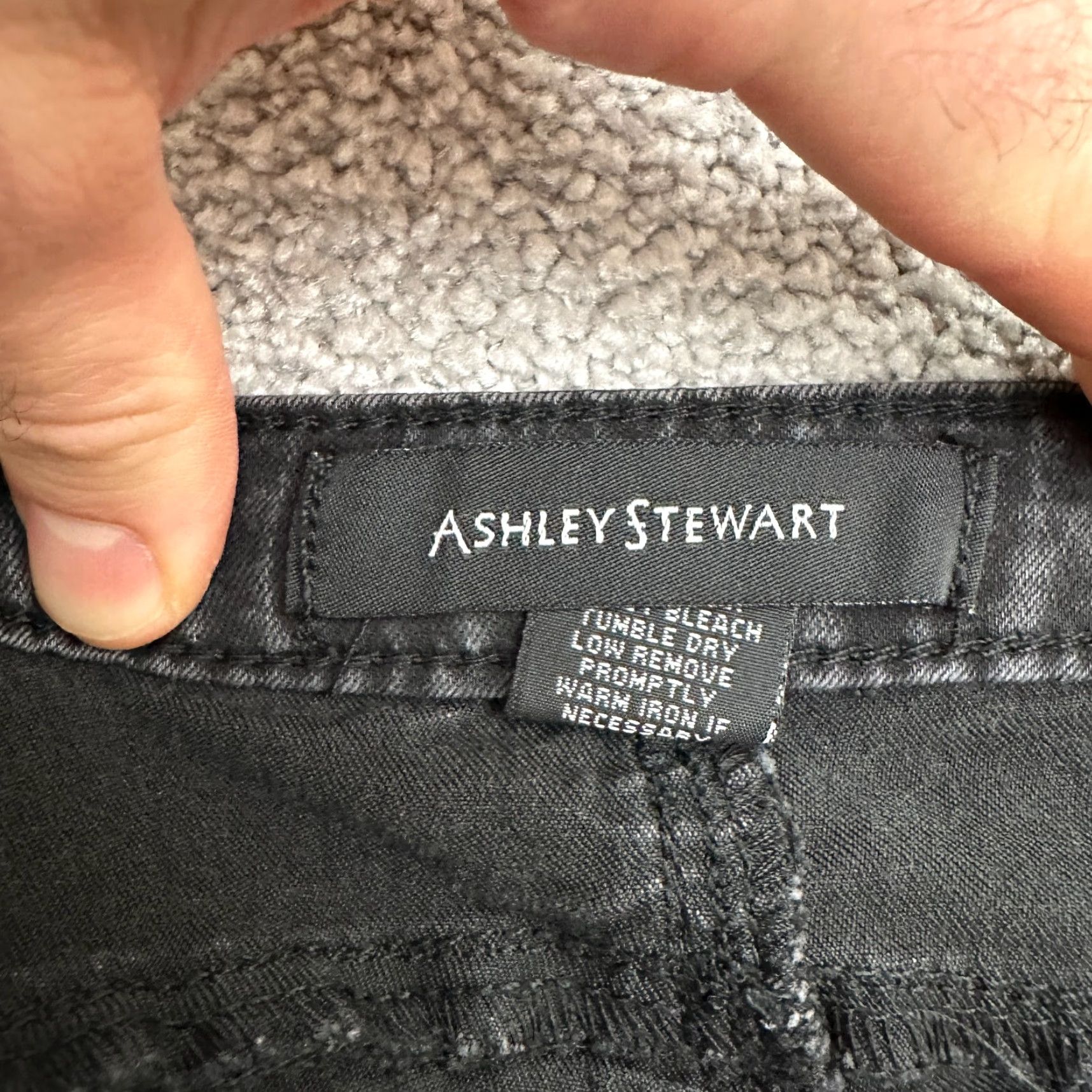 Vintage Ashley Stewart Jeans Women 16 Black Dark Wash Straight High Rise Lightweight Stretch Denim Cotton Blend Size 38" / US 16 / IT 52 - 6 Thumbnail