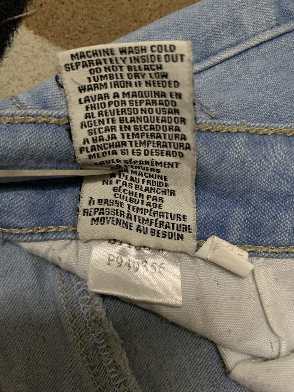 Le Grande Bleu (L.G.B.) Vintage YMI Flare Bell Bottom Frayed Leg Distressed Jeans Size 28" / US 6 / IT 42 - 19 Thumbnail