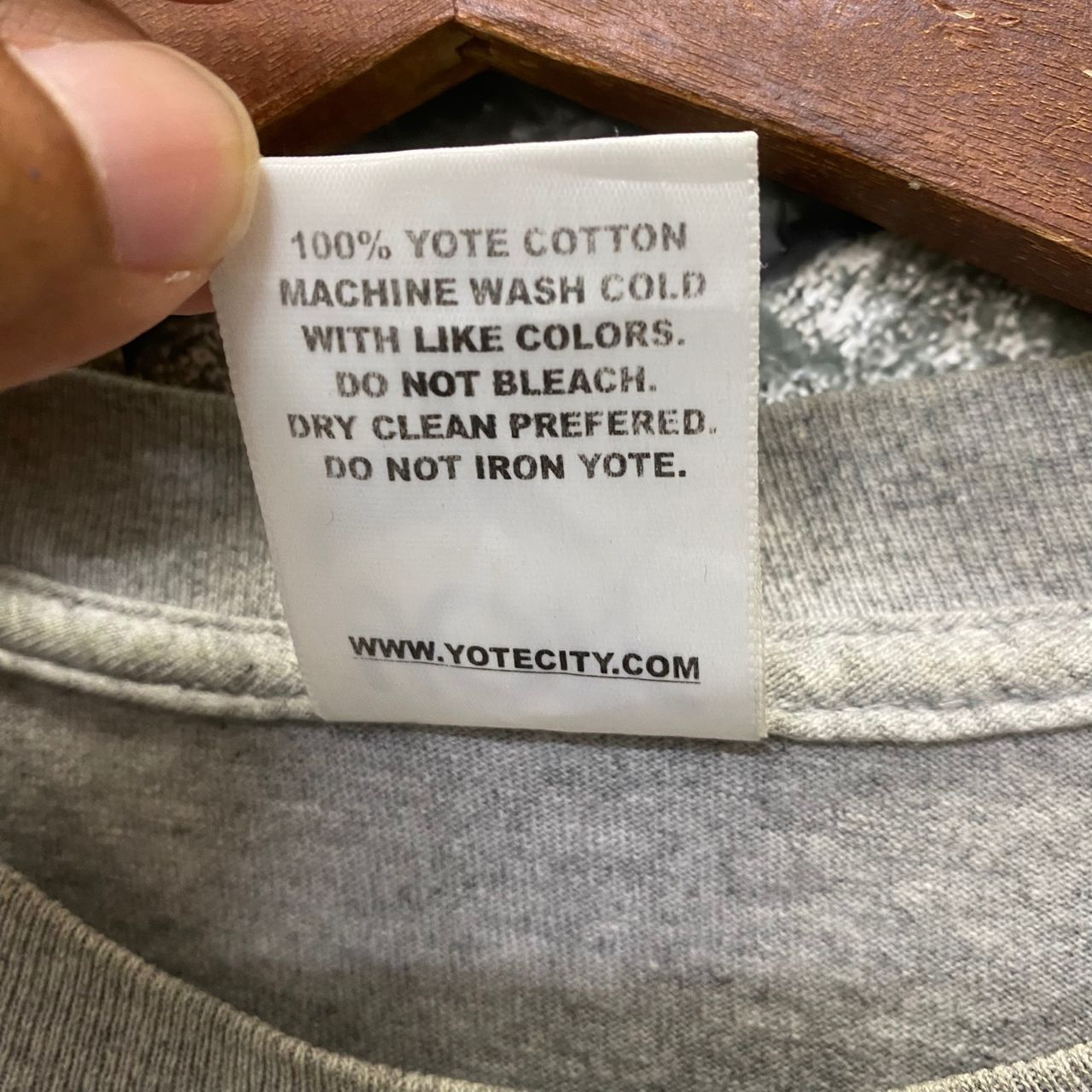 Japanese Brand Vintage Yoke City Chips We Get M Tshit Size US M / EU 48-50 / 2 - 9 Thumbnail