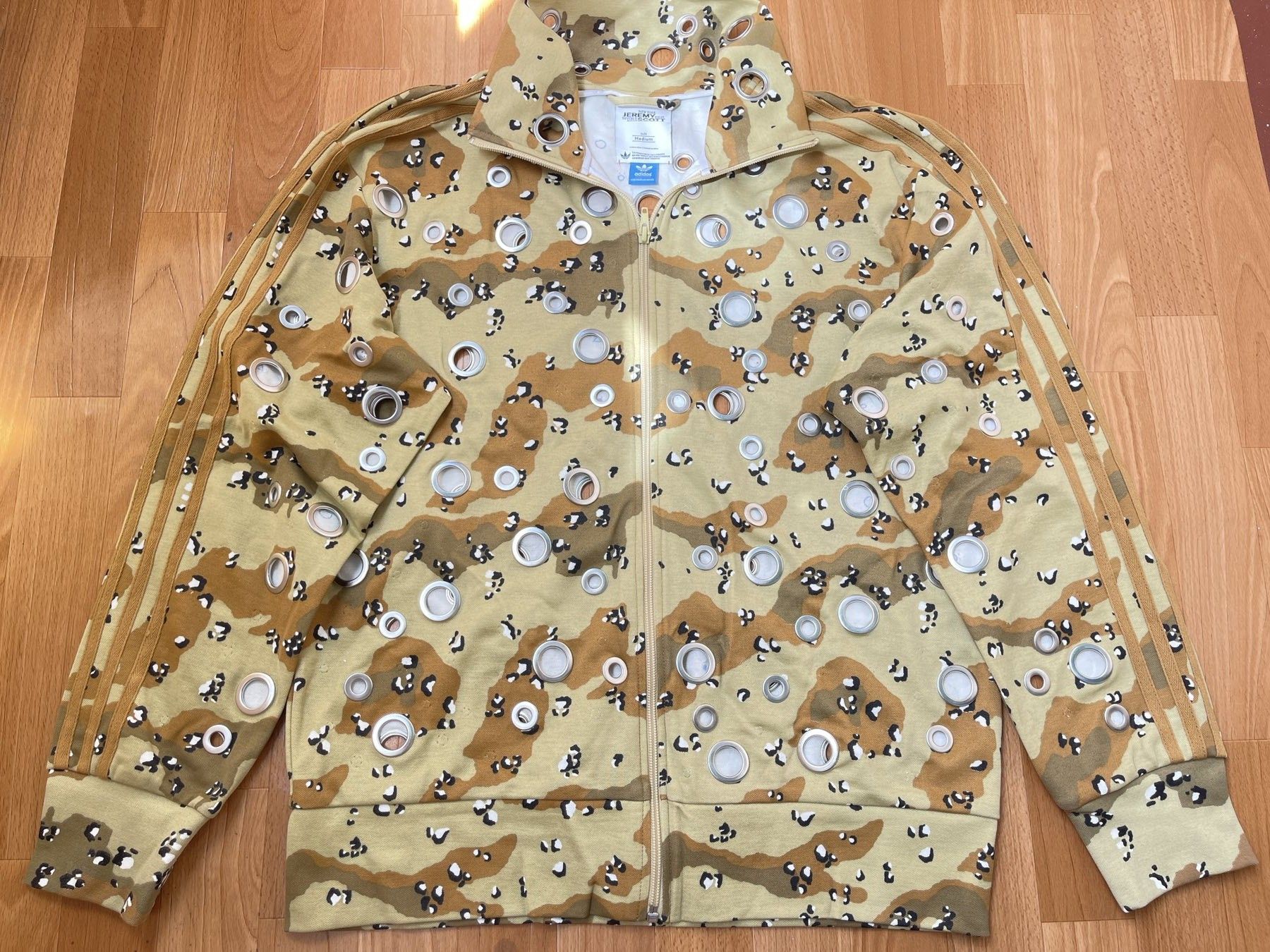 Adidas × Jeremy Scott Adidas Jeremy Scott Jacket Camo Firebird crystal hole O27142 Size US M / EU 48-50 / 2 - 14 Thumbnail