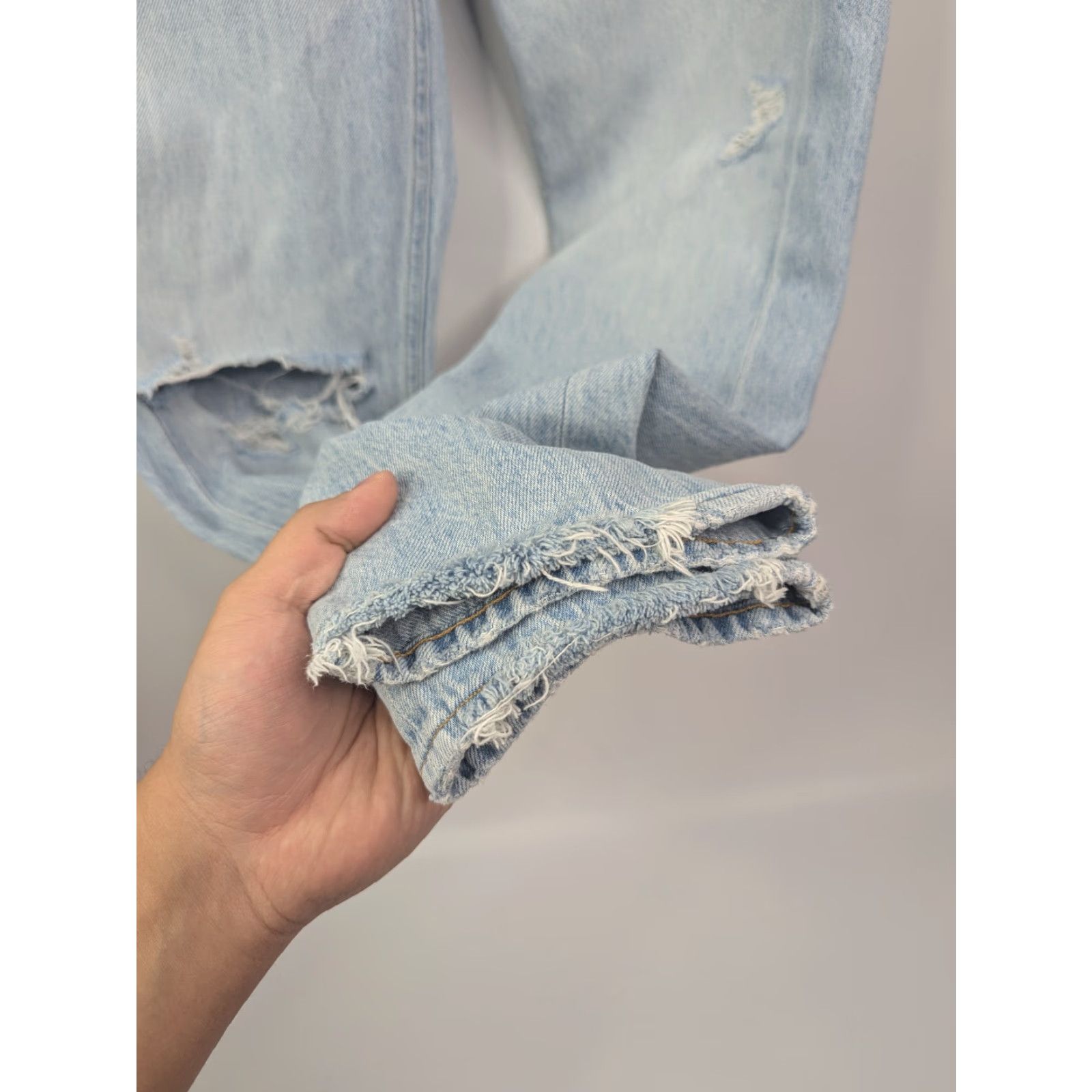 Agolde AGOLDE Riley High Rise Straight Crop Jeans Light Wash 26 A066B-983 Womens Jeans Distressed"} Size 28" / US 6 / IT 42 - 4 Thumbnail