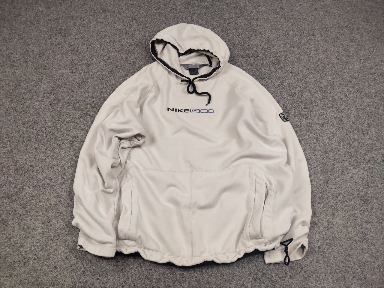 Nike Rare Vintage 90's Nike center swoosh drawstring Baggy Hoodie Size US L / EU 52-54 / 3 - 3 Thumbnail