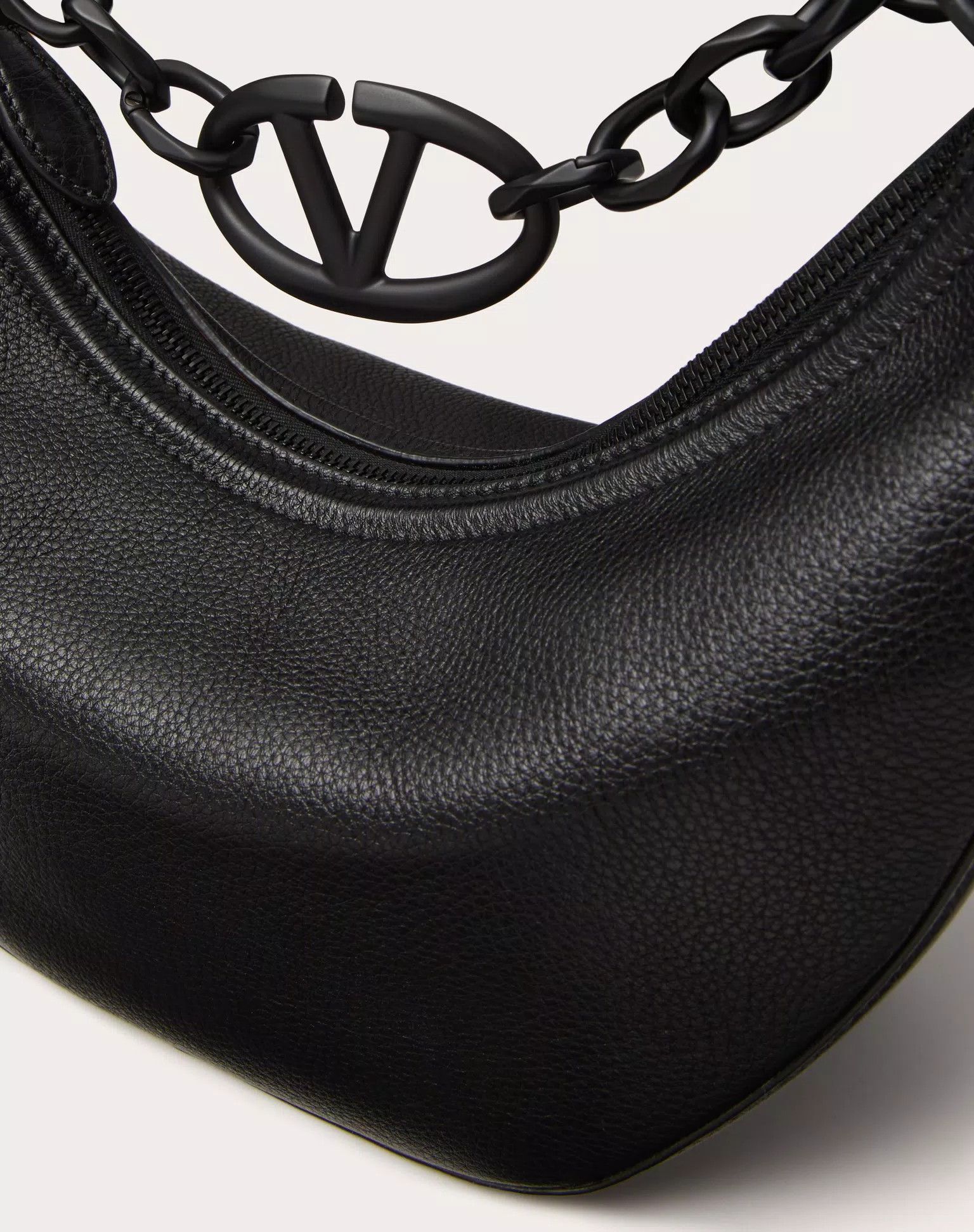 Valentino o1s22i1n0924 Size: OS / Small Vlogo Moon Hobo Bag in Black Size ONE SIZE - 7 Thumbnail