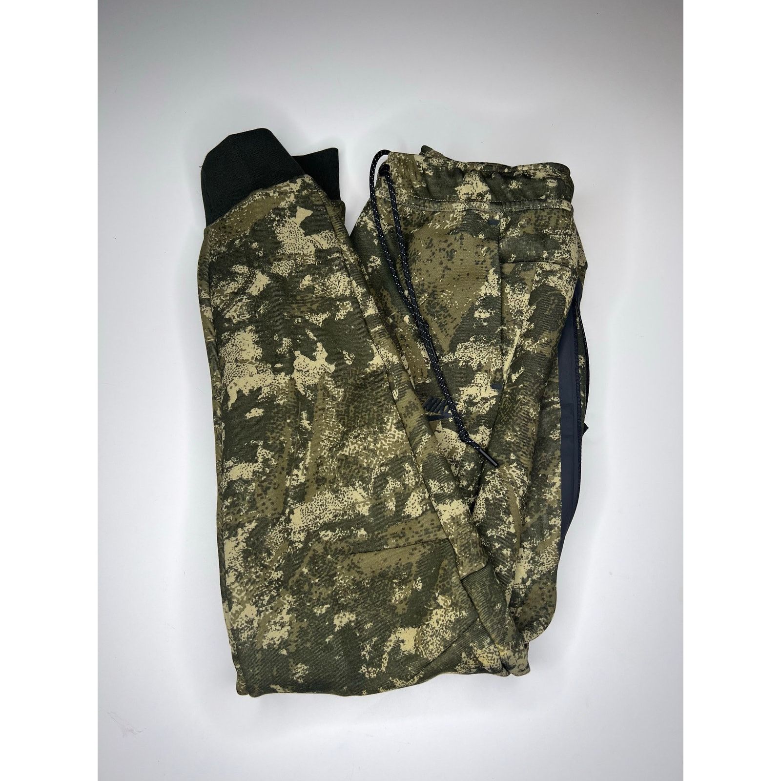 Nike Nike Sportswear Tech Fleece Jogger Sweatpants Green Camo Size US 36 / EU 52 - 3 Thumbnail