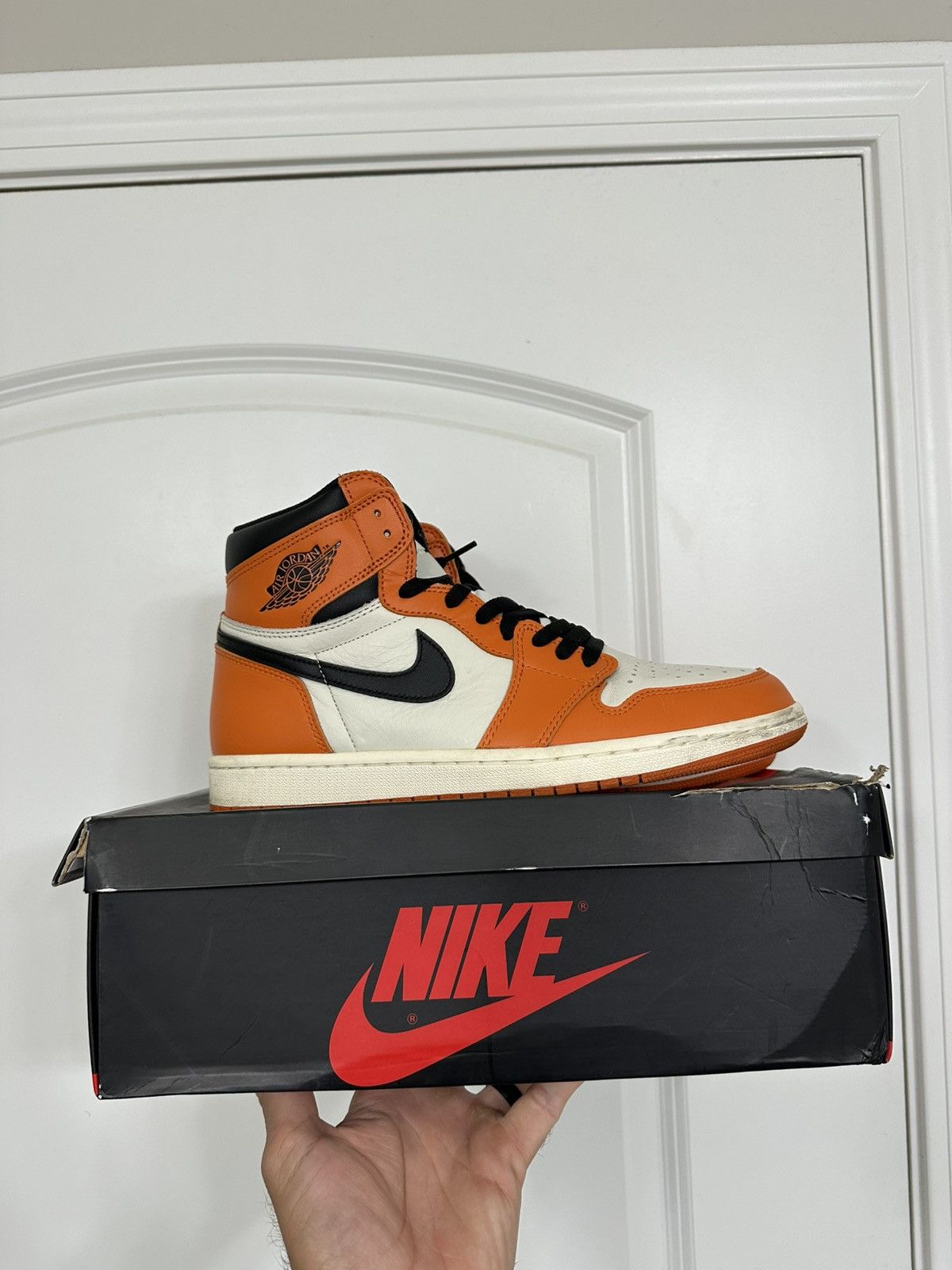 Jordan Brand Air Jordan 1 Retro High OG Reverse Shattered Backboard Size US 11 / EU 44 - 3 Thumbnail