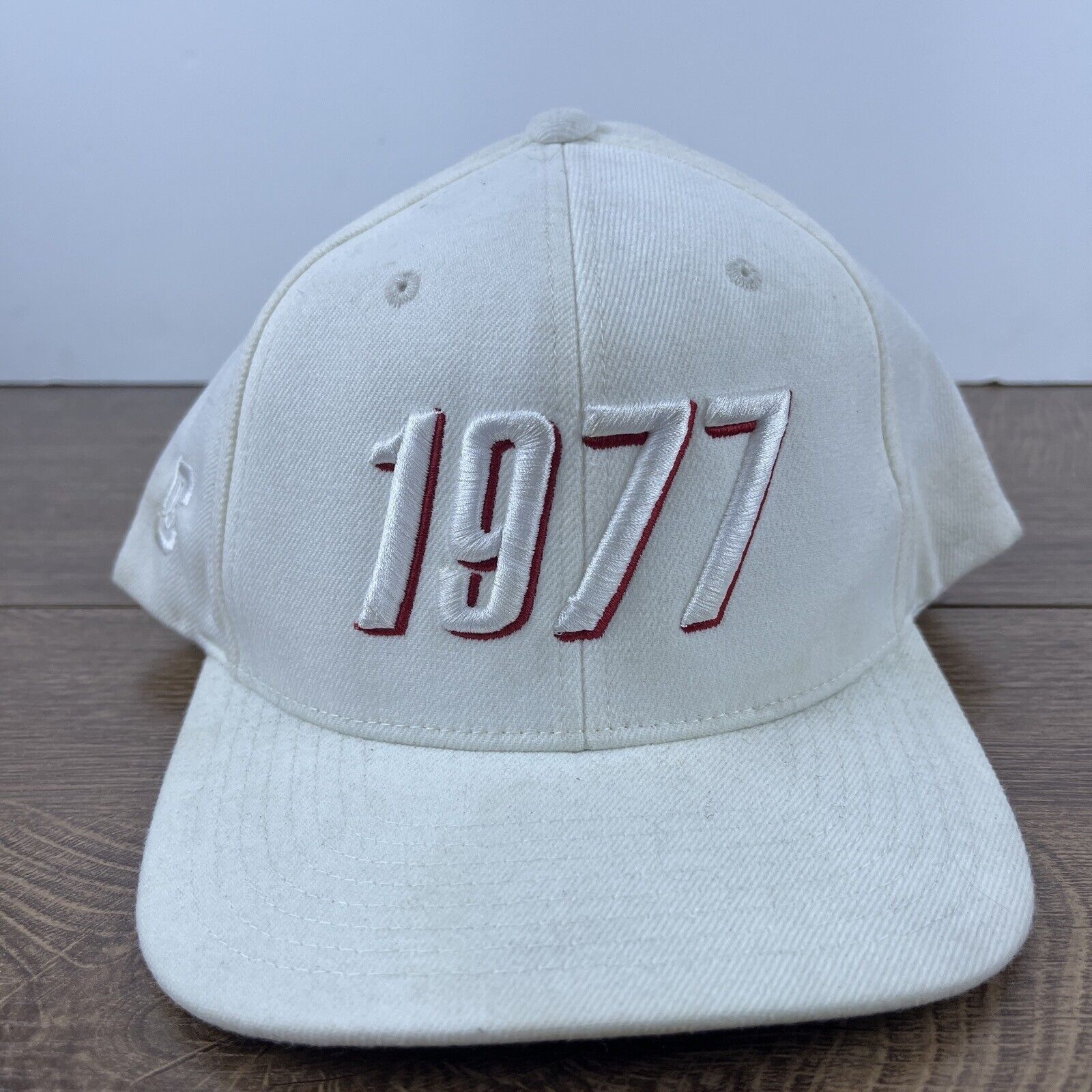 Other 1977 Hat Classic 1997 Hat White Hat Adjustable Snapback Adul Size ONE SIZE - 2 Thumbnail