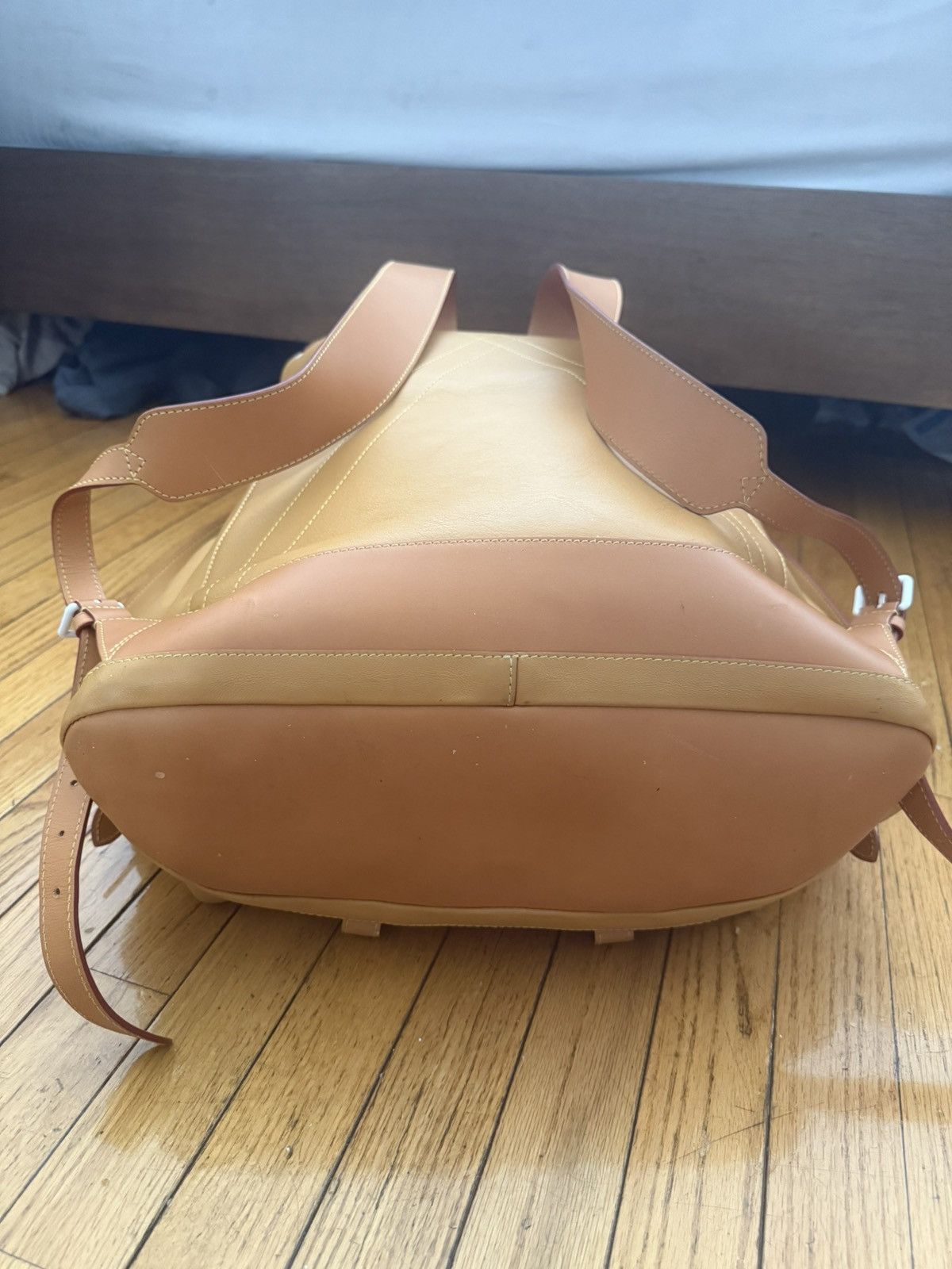 Louis Vuitton Louis Vuitton Men’s Christopher GM Tan Vachetta Leather Size ONE SIZE - 6 Thumbnail