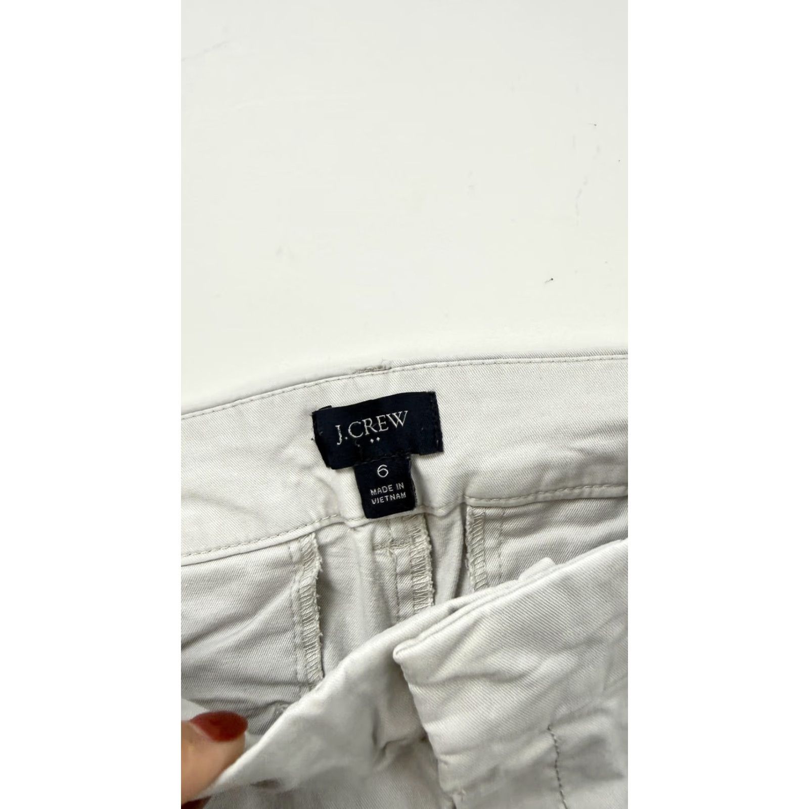 J.Crew J.Crew Shorts Womens 6 Beige Chino Flat Front Cotton Spandex Casual Summer Womens Size 28" / US 6 / IT 42 - 2 Thumbnail