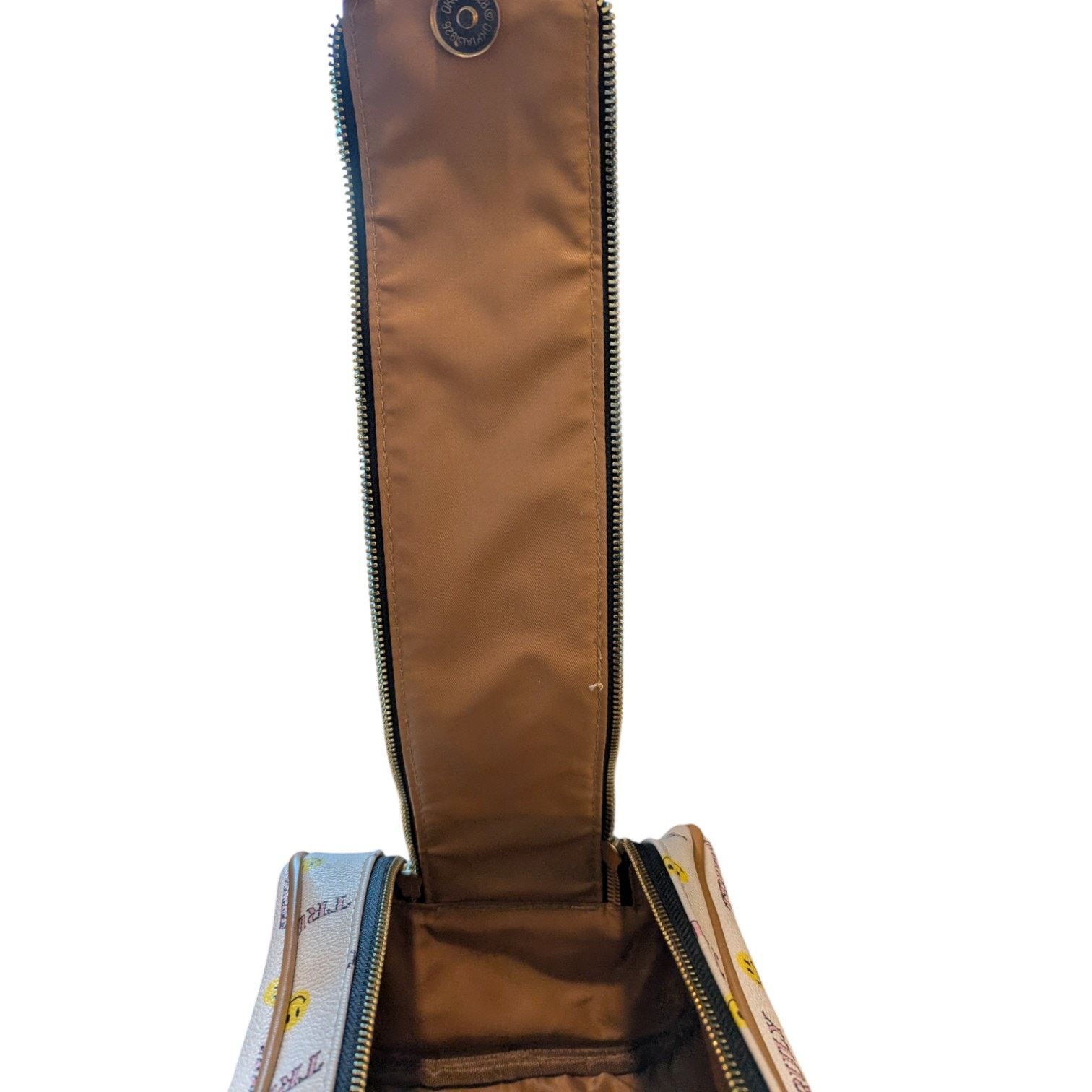 Other Truly Smiley Face Toiletry Travel Vegan Vanity Case Size ONE SIZE - 8 Thumbnail