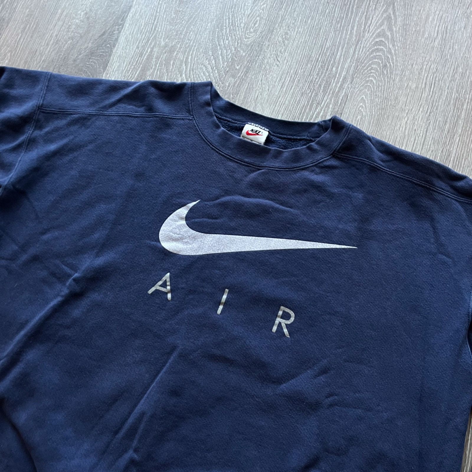Nike Rare 90s Nike AIR White Tag Swoosh Crewneck Sweater XL USA Size US XL / EU 56 / 4 - 4 Thumbnail