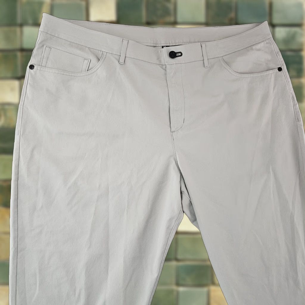 Vintage Public Rec Pants Mens 42x25 Grey Lightweight Stretch Performance Polyester Golf Pants Mens Gray Lightweight Stretch Polyester Golf Regular Fit 42x25 Size US 42 / EU 58 - 1 Thumbnail