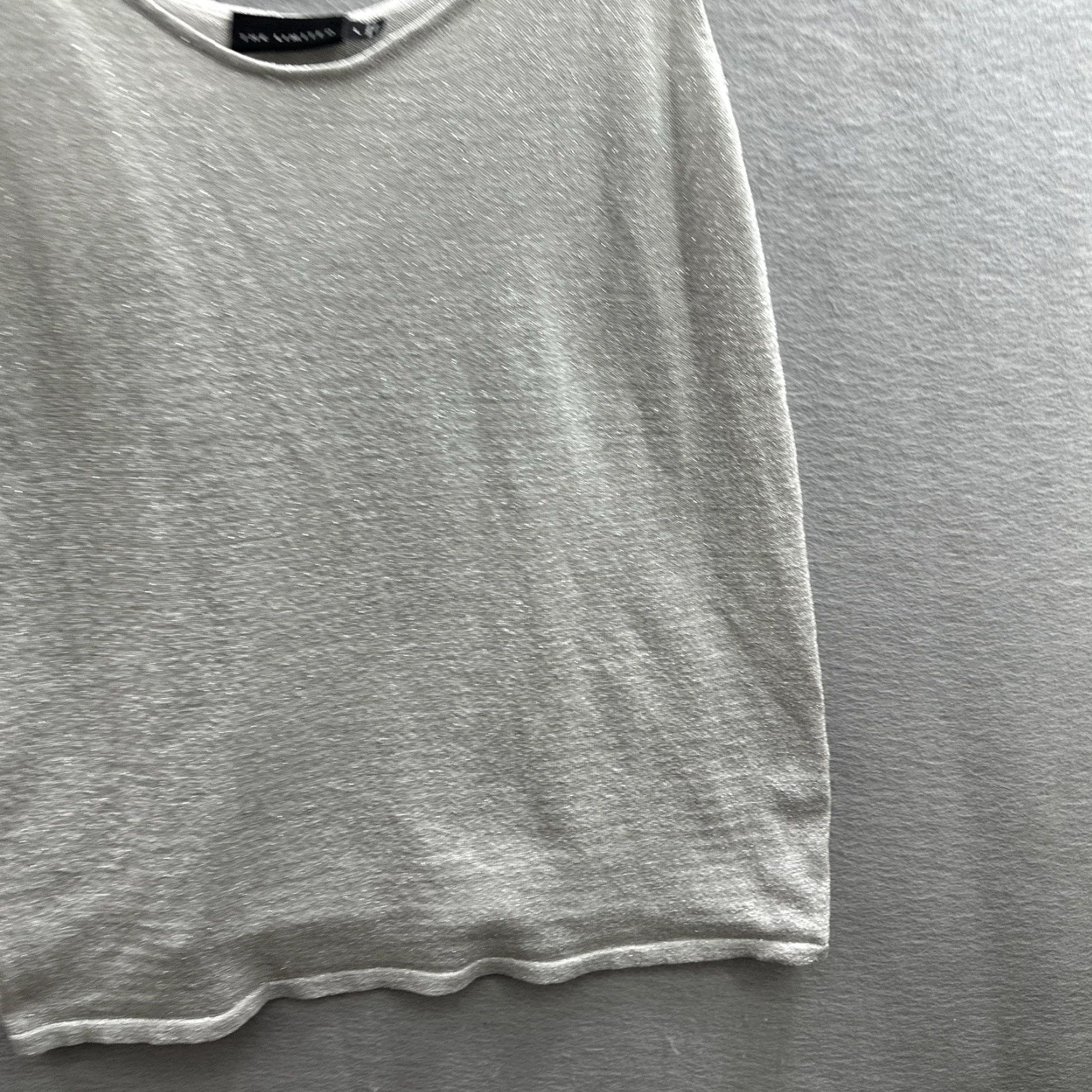 Vintage VINTAGE The Limited Silk Knit Tank Top Womens L Silver Cropped Y2K Silk Tank Womens Luxury Knit Sleeveless Scoop Neck Pullover Wide Strap Size L / US 10 / IT 46 - 6 Thumbnail