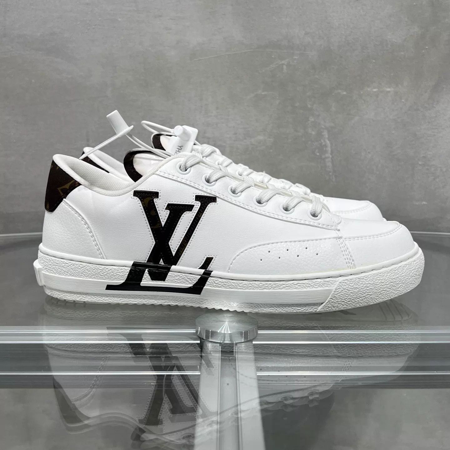 Louis Vuitton LV Charlie White Brown Monogram Sneaker UK4/38 Size US 7.5 / IT 37.5 - 4 Thumbnail