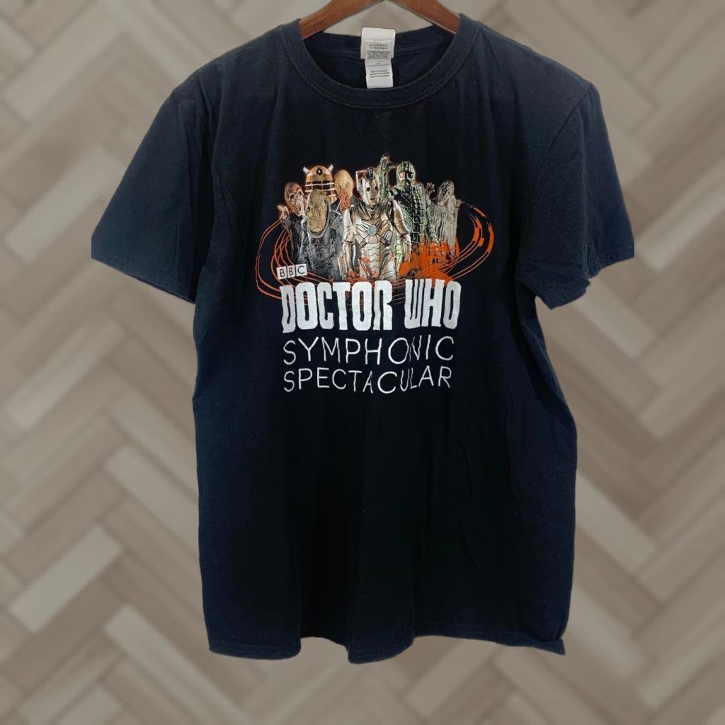 Vintage VINTAGE Doctor Who Symphonic Spectacular Black T-Shirt UK Tour 2015 Size Large L Men Crew Neck Short Sleeve 1330 Size US L / EU 52-54 / 3 - 1 Thumbnail