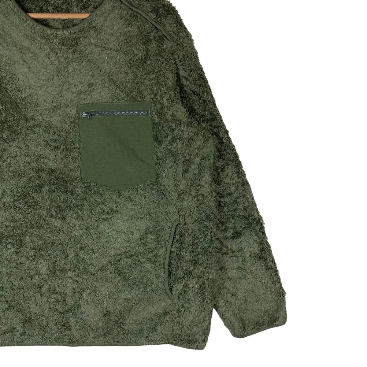 Uniqlo Uniqlo Single Pocket Pullover Jumper Fleece Sweatshirt Size US XL / EU 56 / 4 - 3 Thumbnail