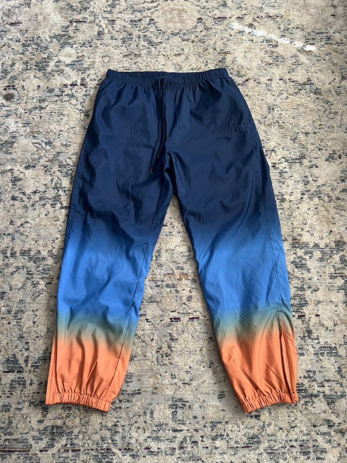 Supreme Supreme Ombre Blue to Orange Sweat Pants Sz S Size US 34 / EU 50 - 1 Thumbnail