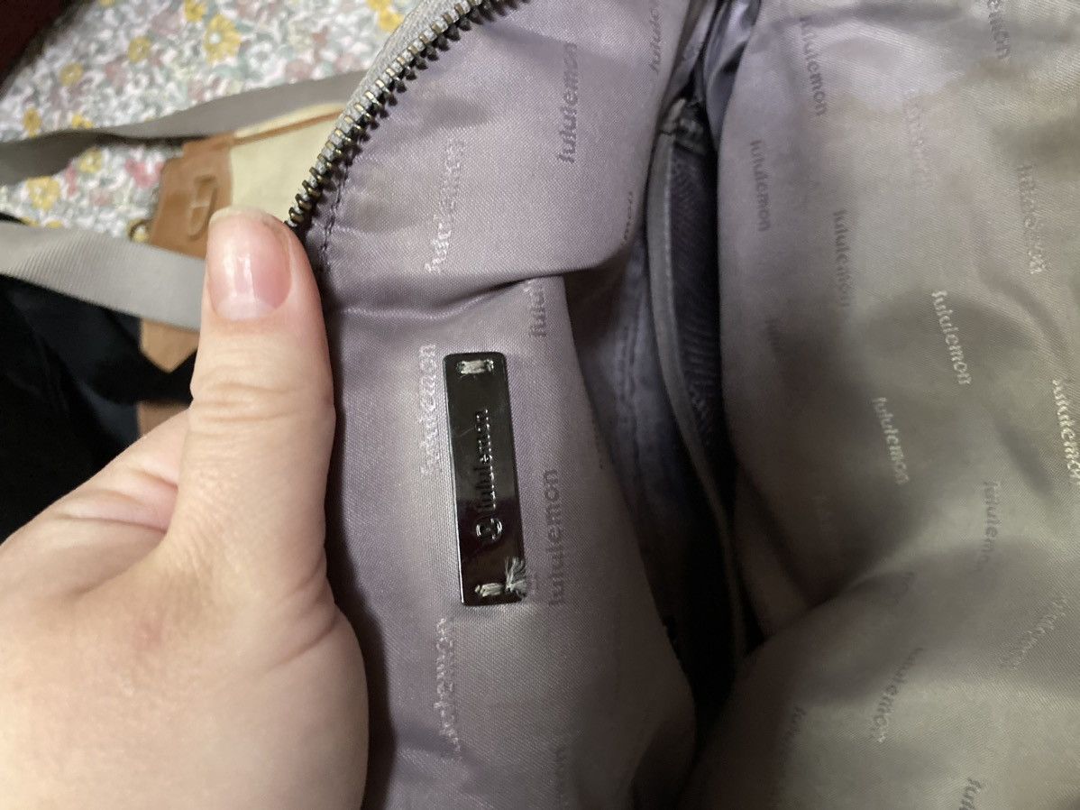 Lululemon Lululemon grey crossbody bag Size ONE SIZE - 6 Thumbnail