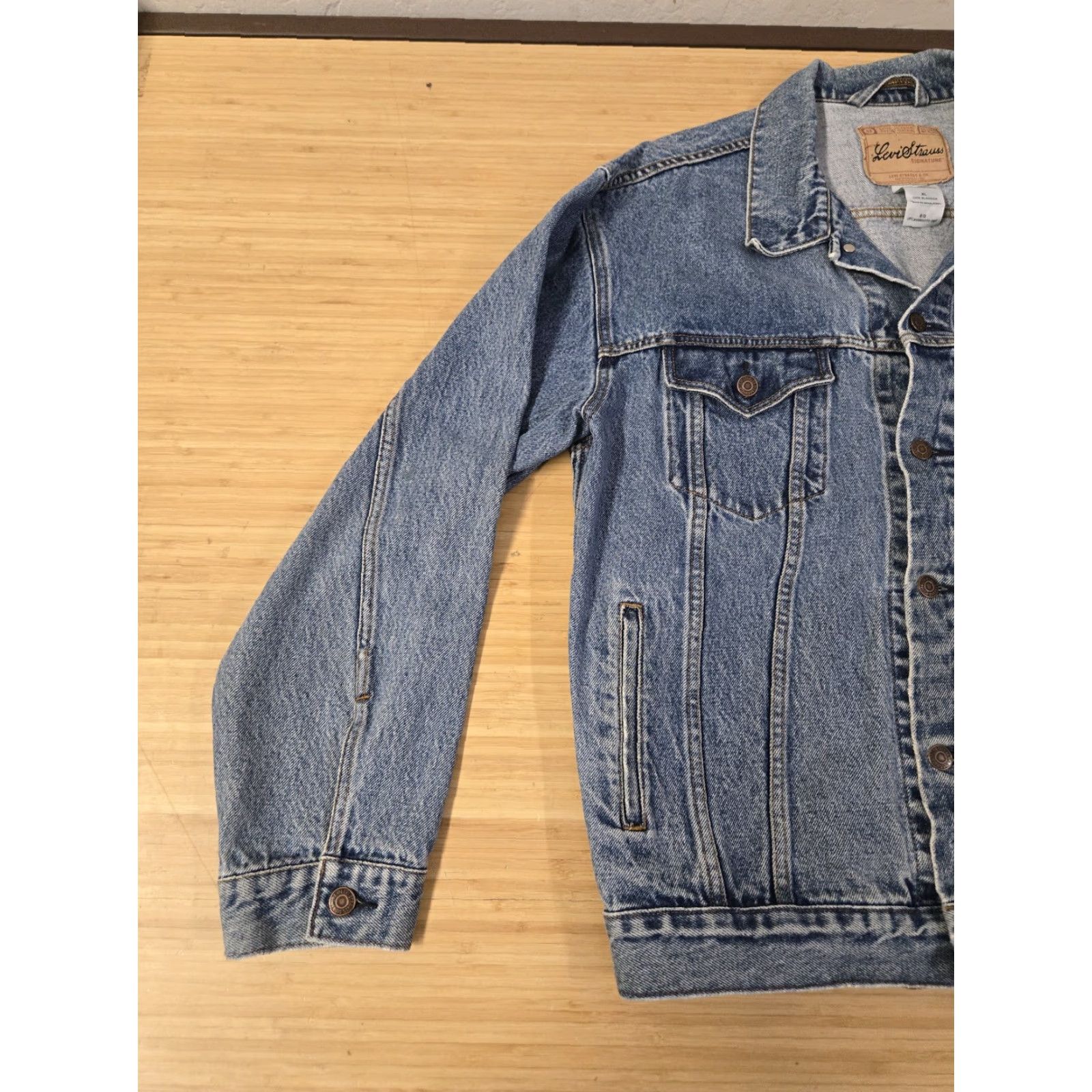 Vintage Levi Strauss Jacket Mens XL Blue Denim Trucker Coat Signature Classic Jean Size US 36 / EU 52 - 4 Thumbnail