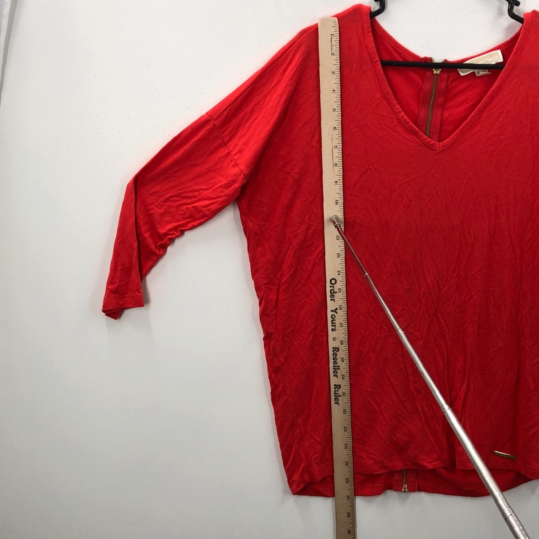 Michael Kors Michael Kors Womens Red Lightweight Long Sleeve T-Shirt Back Zip V-Neck Sz Small Size S / US 4 / IT 40 - 6 Thumbnail