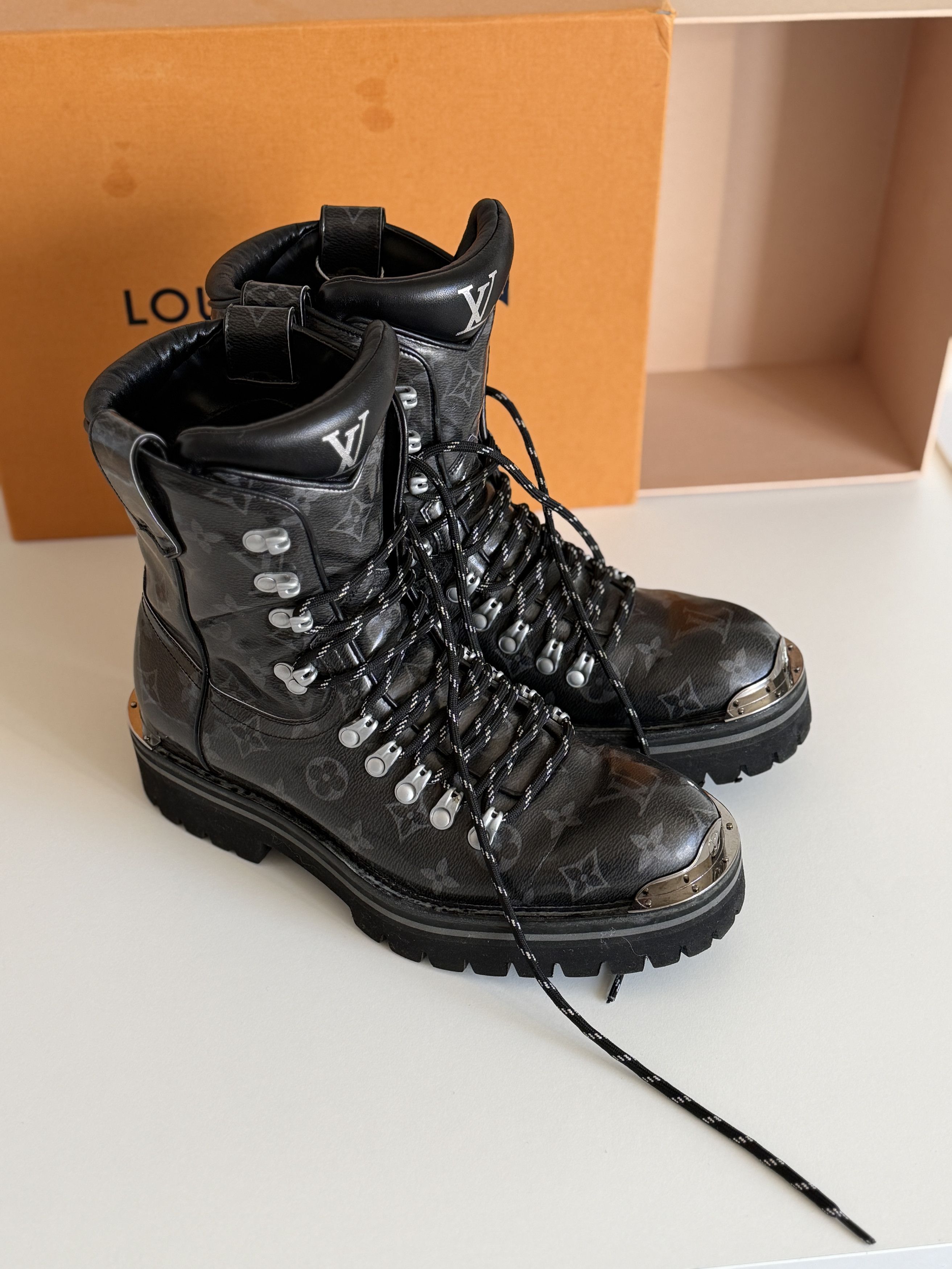 Louis Vuitton Louis Vuitton 6LV Kim Jones Monogram Outland Boots Size US 7.5 / EU 40-41 - 3 Thumbnail
