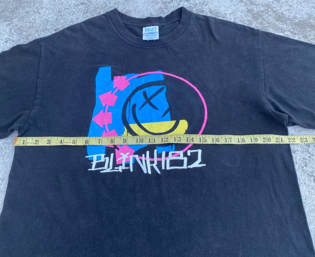 Band Tees Vintage Blink 182 Punk Rock Band Tshirt Size US L / EU 52-54 / 3 - 4 Thumbnail