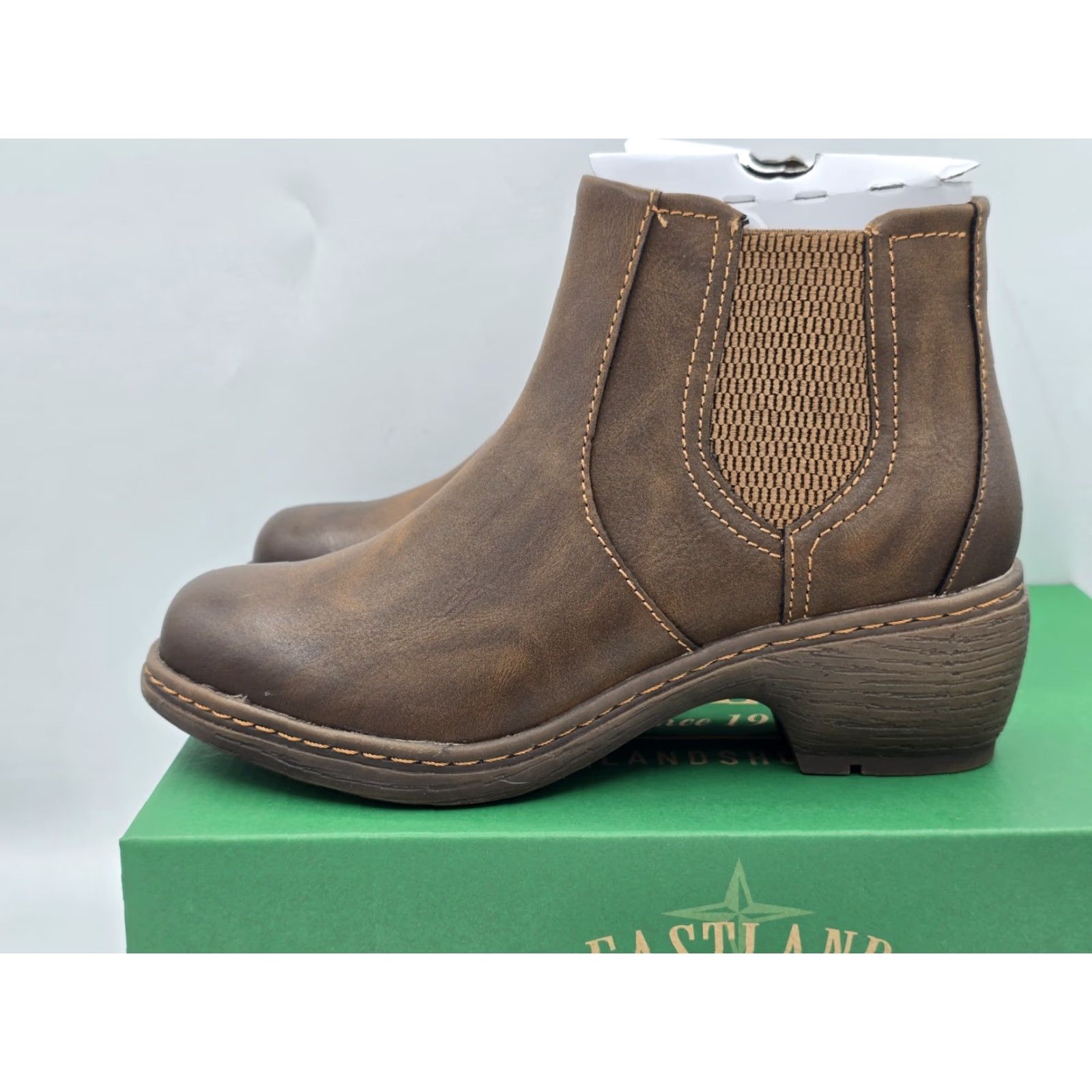 Eastland Eastland Women’s Heidi Bomber Bootie - Brown Leather Boot 2386-17M Sz 6 M, Shoes, Boots, Casual Women’s Size US 6 / IT 36 - 5 Thumbnail