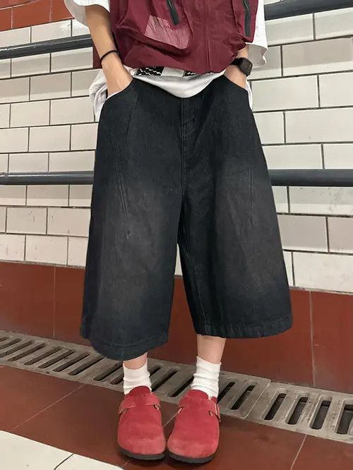 VIBE Stylish Wide-Leg Denim Shorts - Urban Aesthetic Size US 32 / EU 48 - 3 Thumbnail