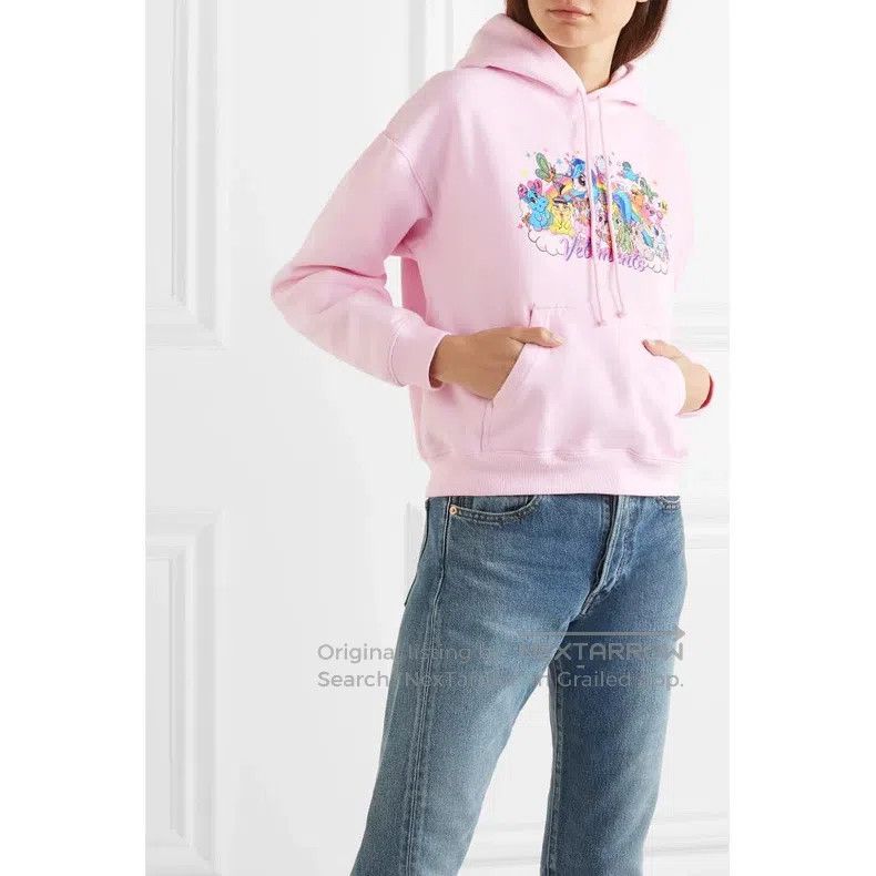 Vetements Vetements Women's Cute Cotton Long Sleeve Hoodie Sweatshir Size XS / US 0-2 / IT 36-38 - 1 Thumbnail