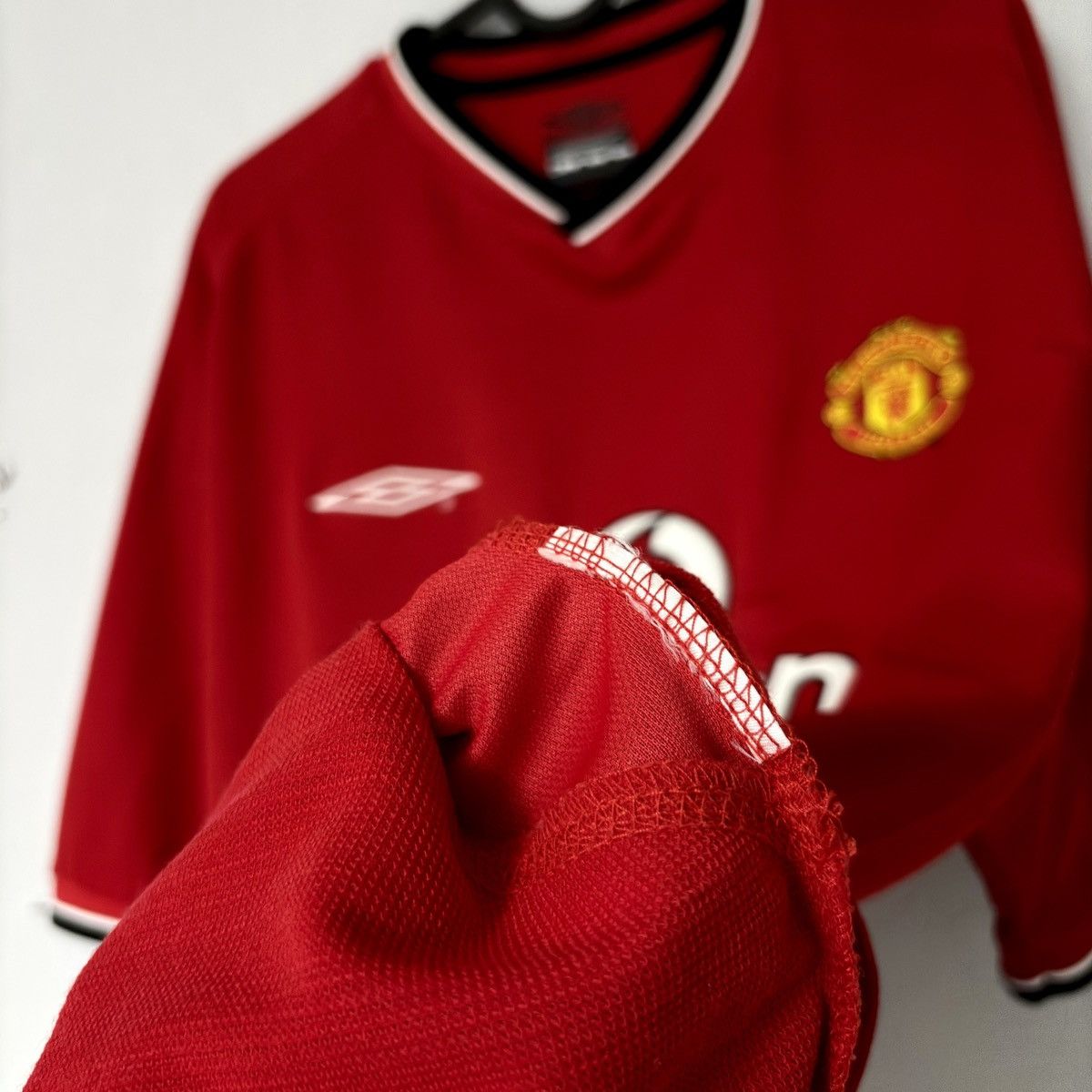 Umbro × Vintage 2000 2002 Manchester United Umbro Home Vintage Soccer Jersey Size US XL / EU 56 / 4 - 6 Thumbnail