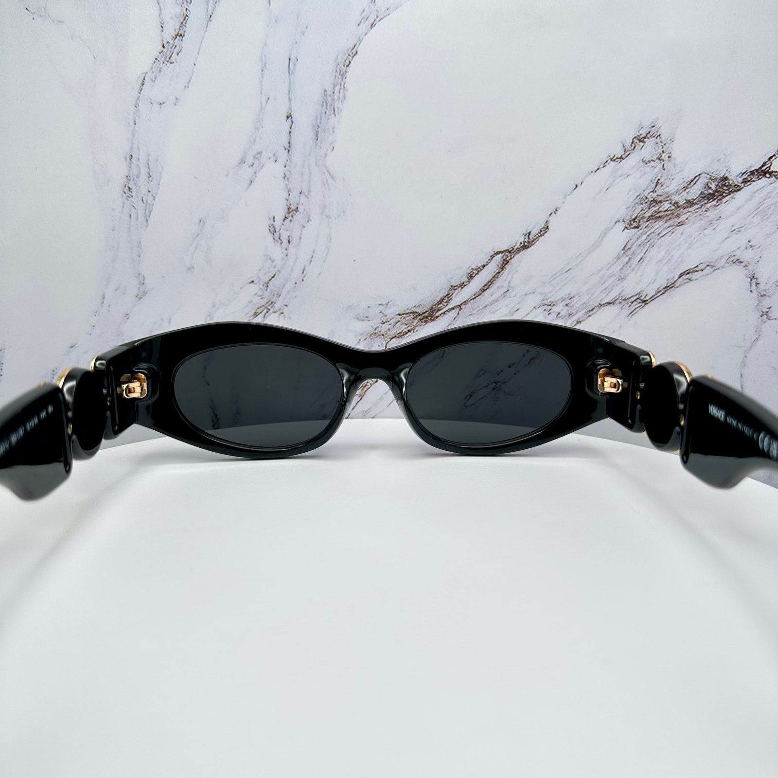 Versace New Versace Sunglasses Black Gold Seen On Sabrina Carpenter Size ONE SIZE - 18 Thumbnail