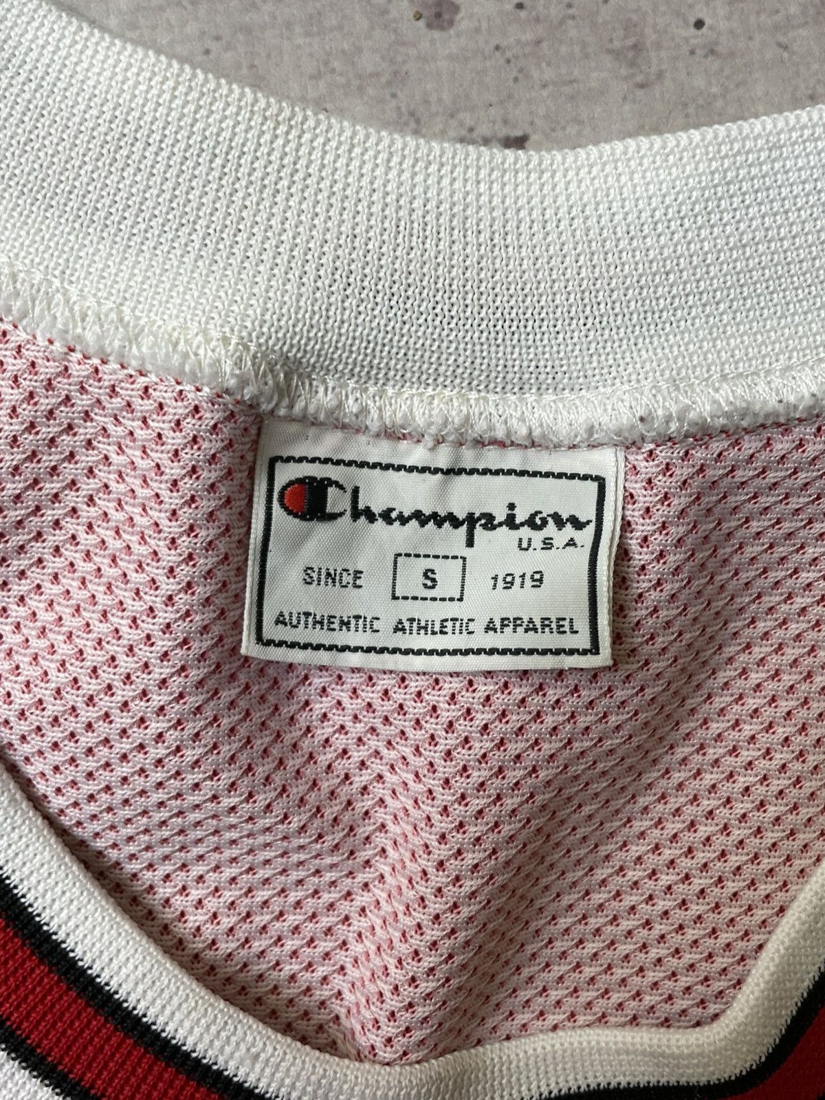 Champion Vintage Champion Chicago Bulls Michael Jordan 23 Jersey Size US S / EU 44-46 / 1 - 9 Thumbnail