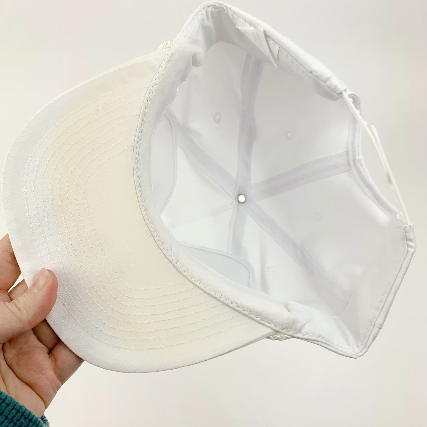 Vintage VINTAGE Yuasa Exide Hays Kansas White Snapback Cap Hat Cap Trucker 1980s Cotton Blend Original White Snapback Mens Womens Boys Girls Size ONE SIZE - 4 Thumbnail