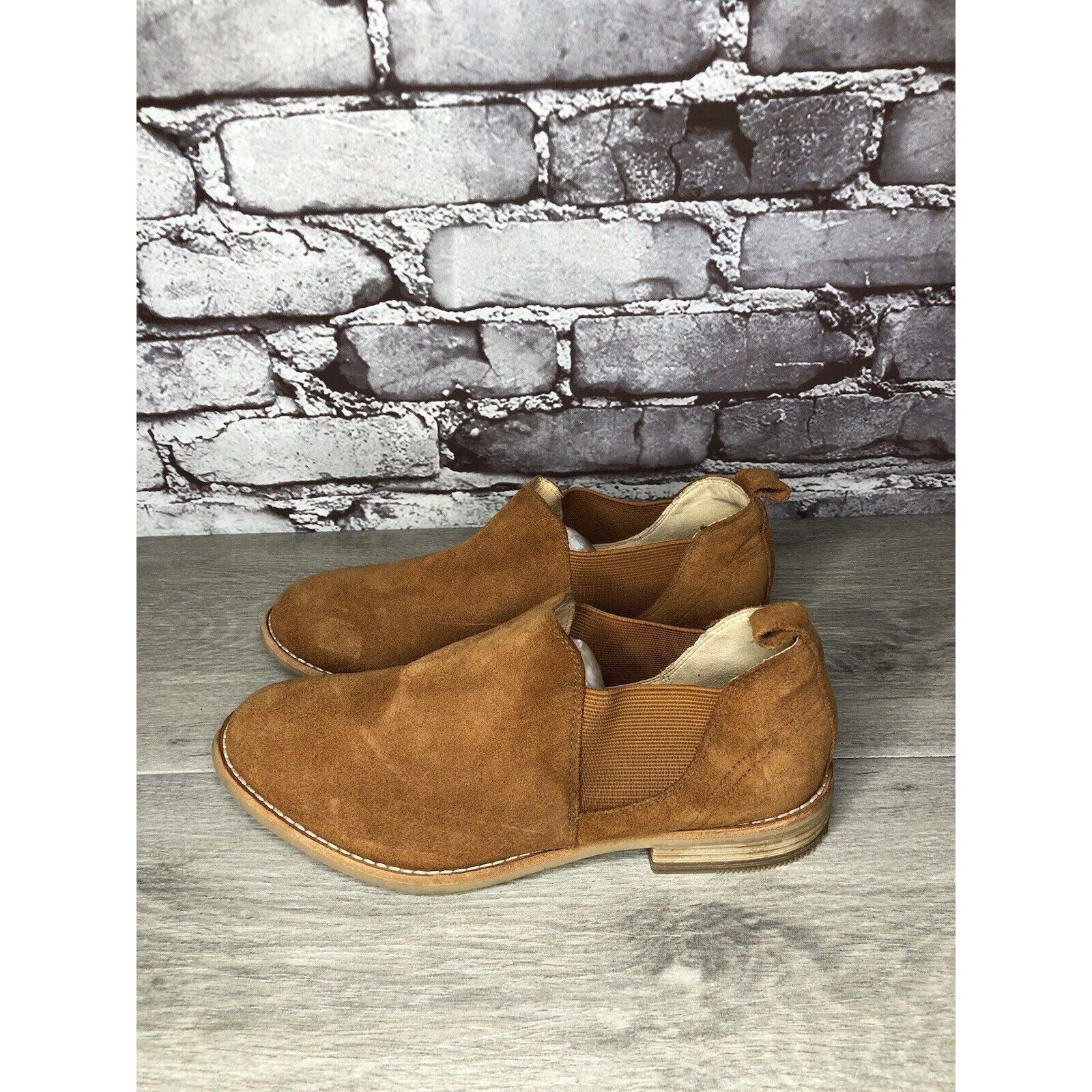 Clarks Clarks Camel Tan Suede Leather Block Heel Low Cut Booties Wo Size US 7 / IT 37 - 9 Thumbnail