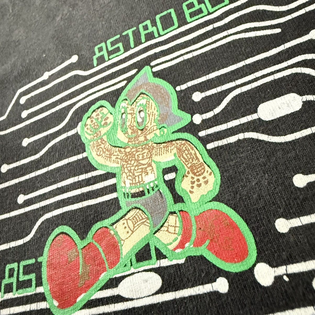 Vintage Vintage 90s Astro Boy Circuit Board Art Sun Faded Size US M / EU 48-50 / 2 - 6 Thumbnail