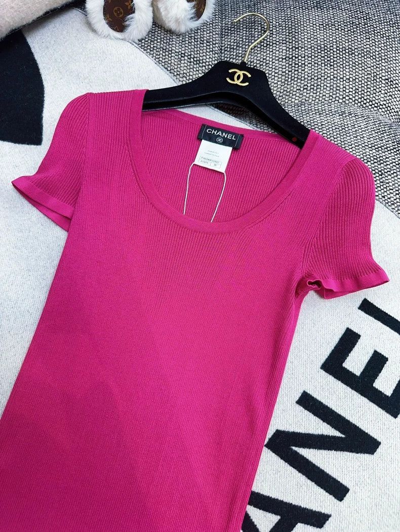 Chanel Chanel Pink Short Sleeve Knit Top Size M / US 6-8 / IT 42-44 - 2 Thumbnail