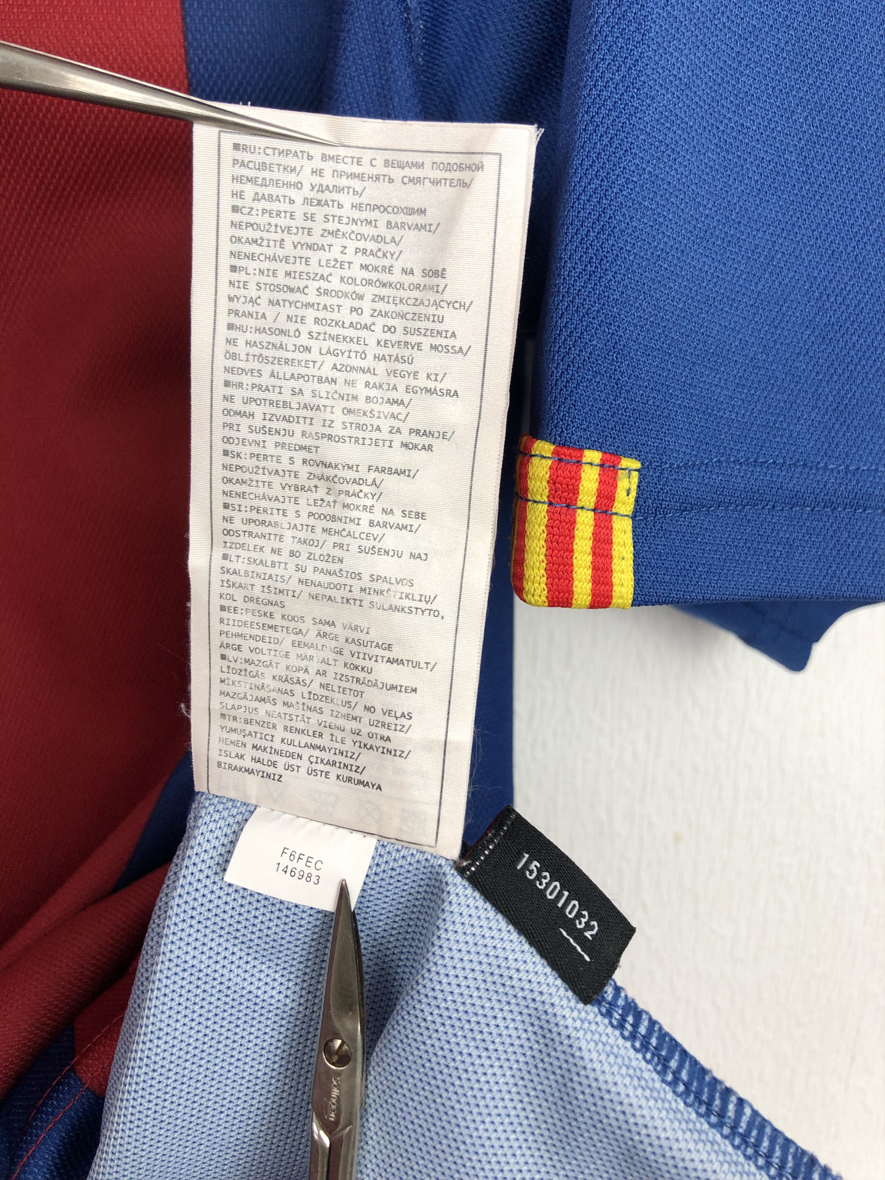 Nike Barcelona football shirt 2006 Soccer Nike Jersey Camiseta Size US XL / EU 56 / 4 - 6 Thumbnail