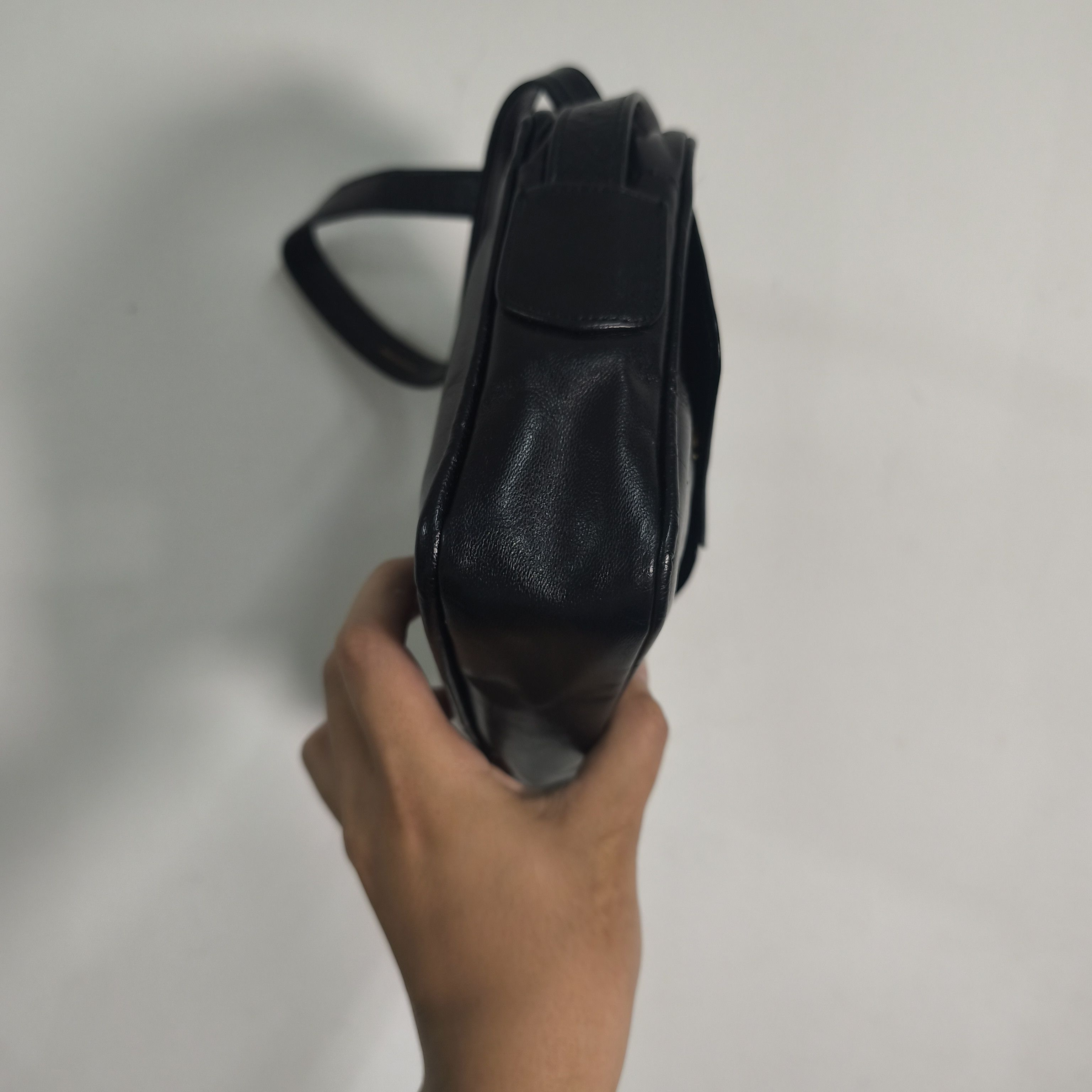 Celine Vintage Celine Small Bag Black Leather Size ONE SIZE - 7 Thumbnail