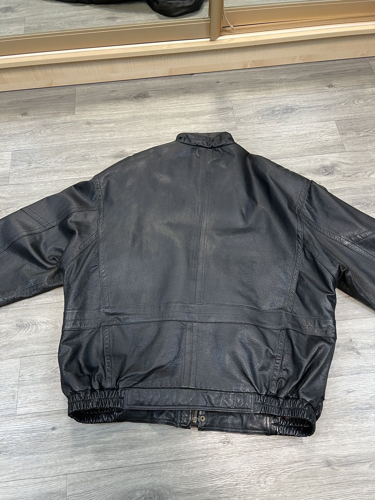 Leather True Vintage 80s Distressed Black Leather Bomber Jacket Size US XXL / EU 58 / 5 - 12 Thumbnail