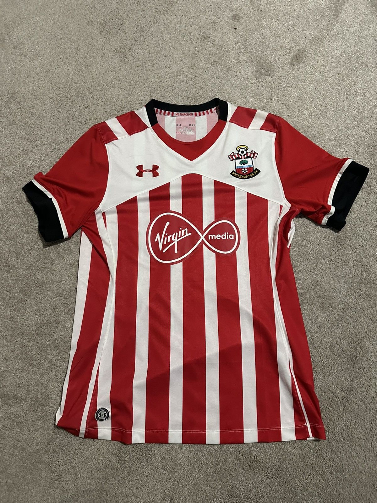 Under Armour Under Armor Southampton 16/17 Home Kit Size US L / EU 52-54 / 3 - 1 Thumbnail