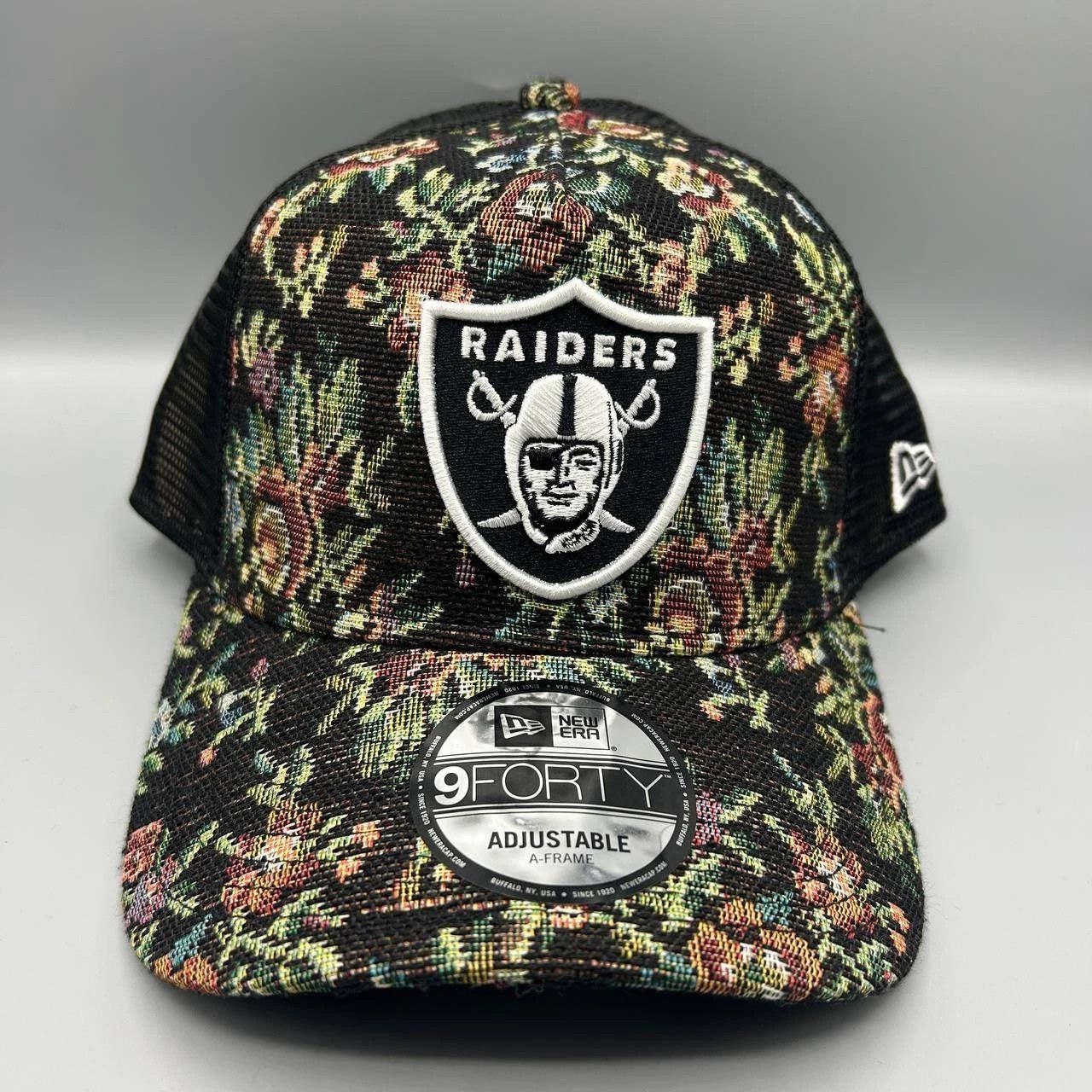 New Era Las Vegas Raiders NFL Trucker Hat Floral SnapBack A-Frame Size ONE SIZE - 1 Thumbnail