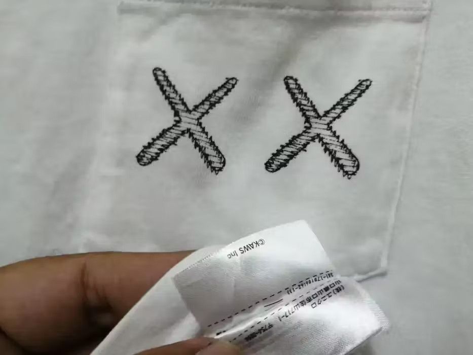 Japanese Brand × Kaws × Vintage VINTAGE KAWS VERY RARE Size US M / EU 48-50 / 2 - 6 Thumbnail