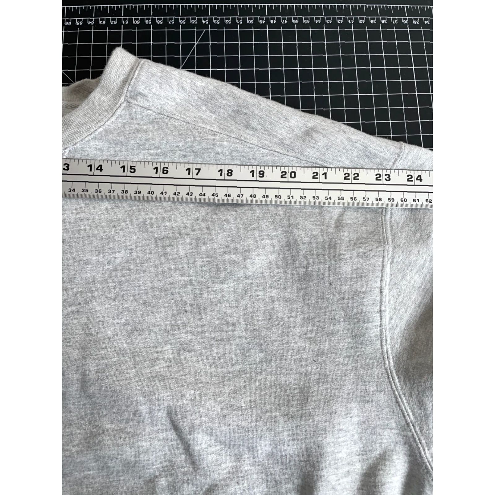 Vintage VTG Heavyweight Crewneck Sweatshirt Adult 2XL Tall Gray Cotton Polyester Fleece Solid 90s Retro Pullover Mens Size US XXL / EU 58 / 5 - 7 Thumbnail