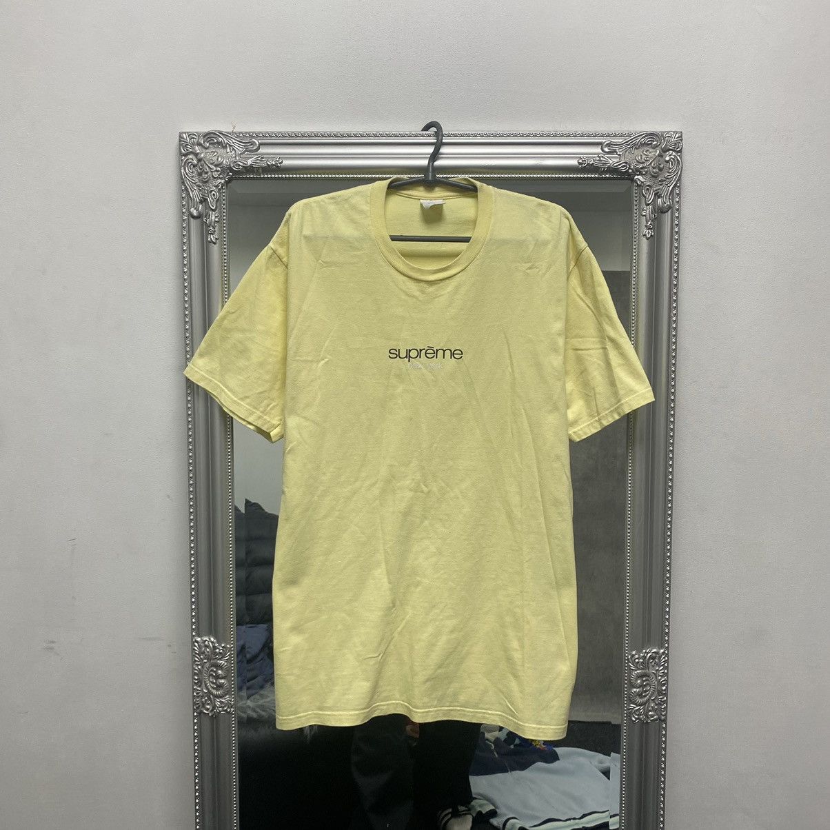 Supreme Supreme T Shirt Size US L / EU 52-54 / 3 - 1 Thumbnail