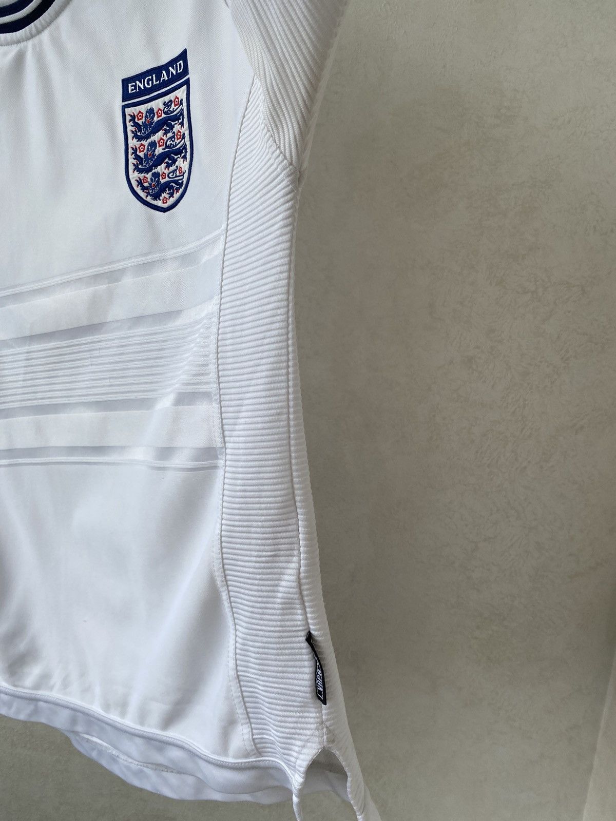 Umbro Vintage UMBRO England 1999-2001 Home Vapa Football Shirt Size US S / EU 44-46 / 1 - 19 Thumbnail