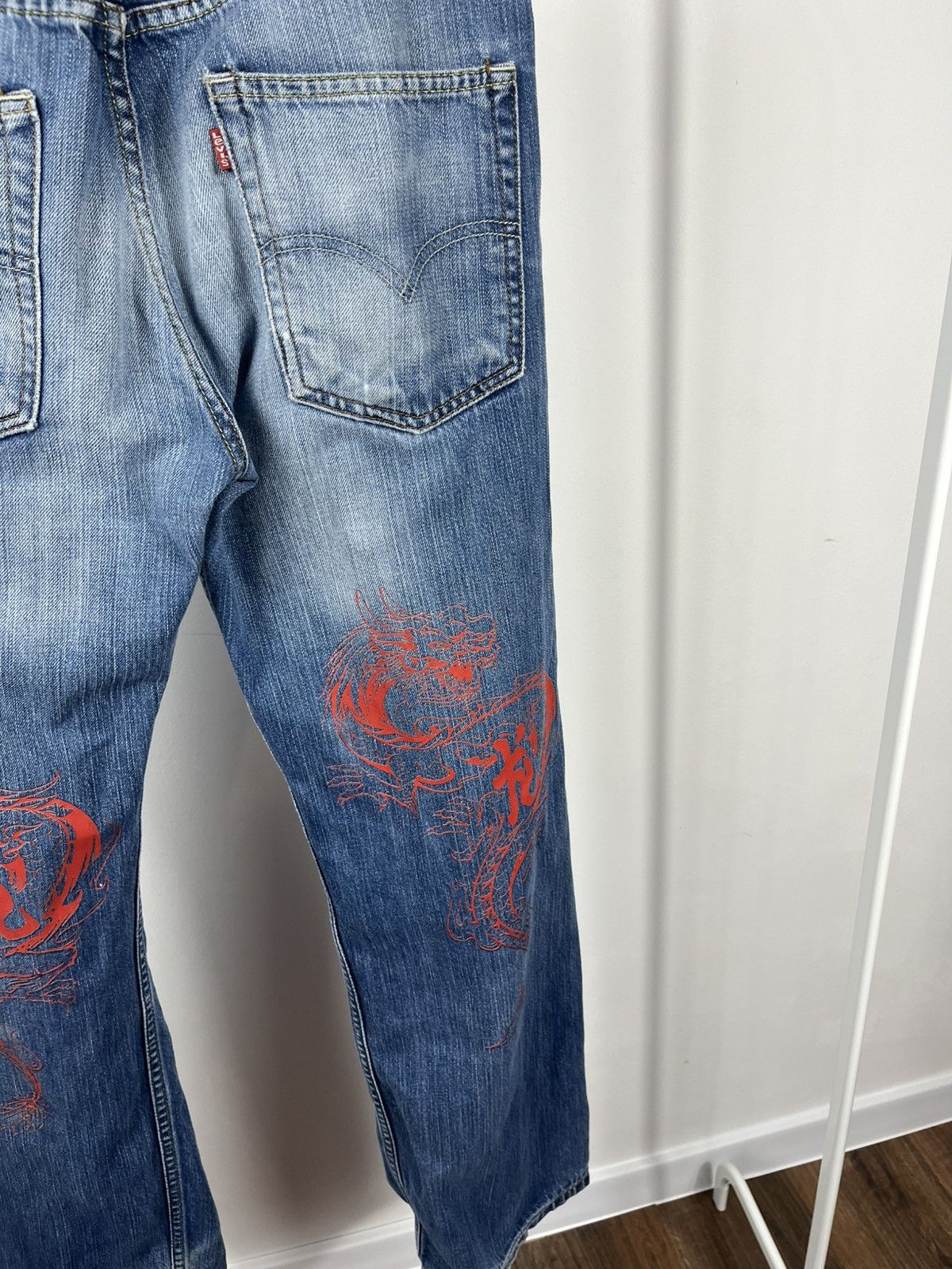 Levi's Levi’s 506 Custom Dragon Print Jeans Red Graphic Rear Art Size US 32 / EU 48 - 4 Thumbnail