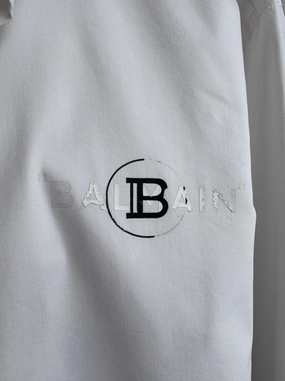 Balmain Balmain Paris White Button Up Shirt T Shirt Tee Big Logo Size US M / EU 48-50 / 2 - 8 Thumbnail