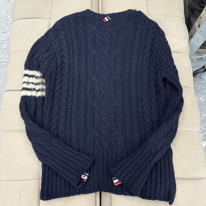 Thom Browne Thom Browne size3 Blue four stripe wool round neck sweater Size US L / EU 52-54 / 3 - 2 Thumbnail