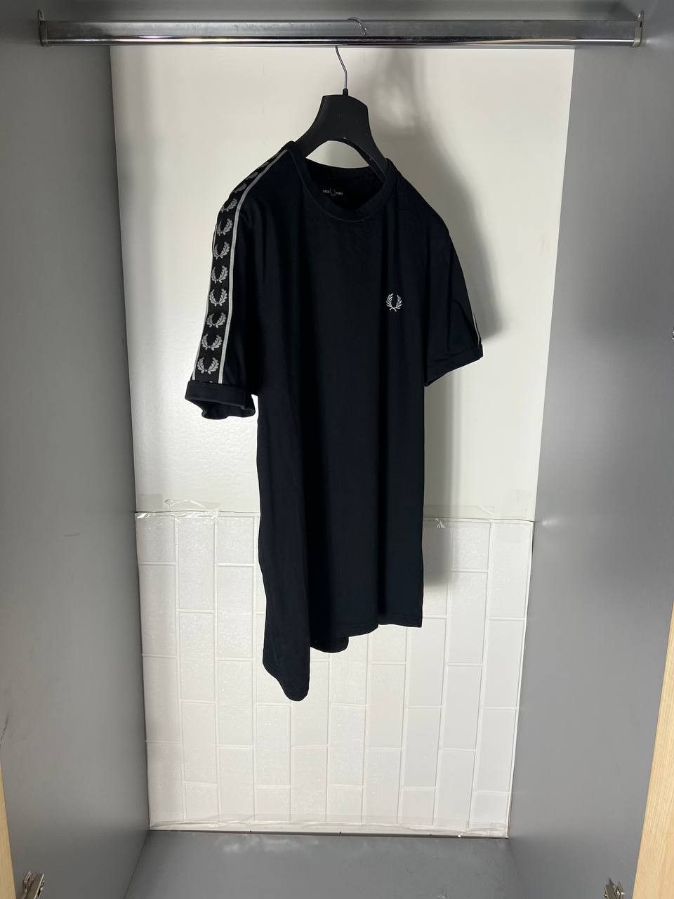Fred Perry VINTAGE FRED PERRY CLASSIC MONOGRAM DESIGNER T-SHIRT CASUAL Size US L / EU 52-54 / 3 - 2 Thumbnail