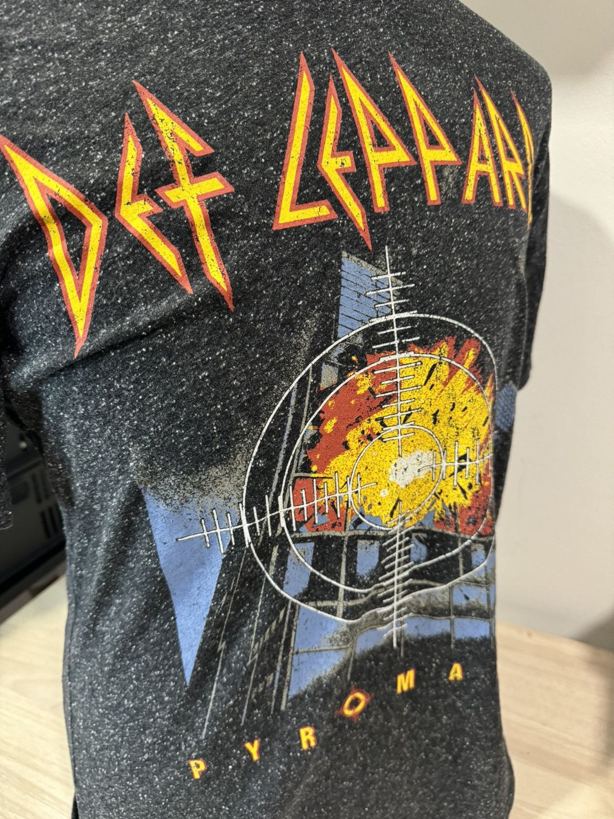 Def Leppard × Vintage Def Leppard Pyromania Size US S / EU 44-46 / 1 - 3 Thumbnail