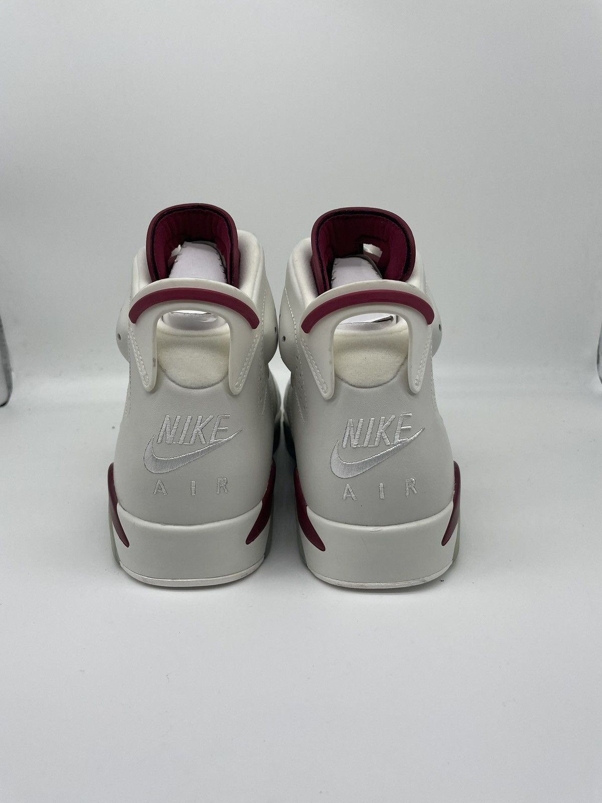 Jordan Brand Air Jordan Retro 6 Maroon Size US 10.5 / EU 43-44 - 6 Thumbnail